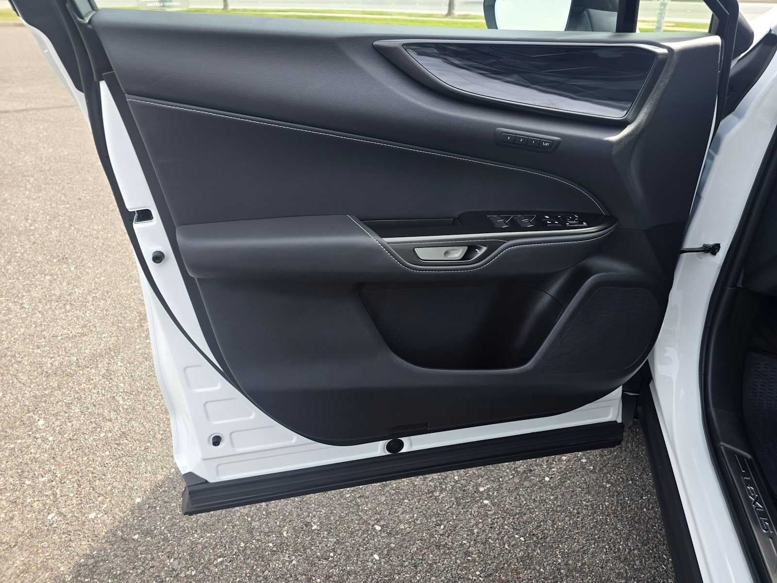 2026 Lexus NX 350h PREMIUM