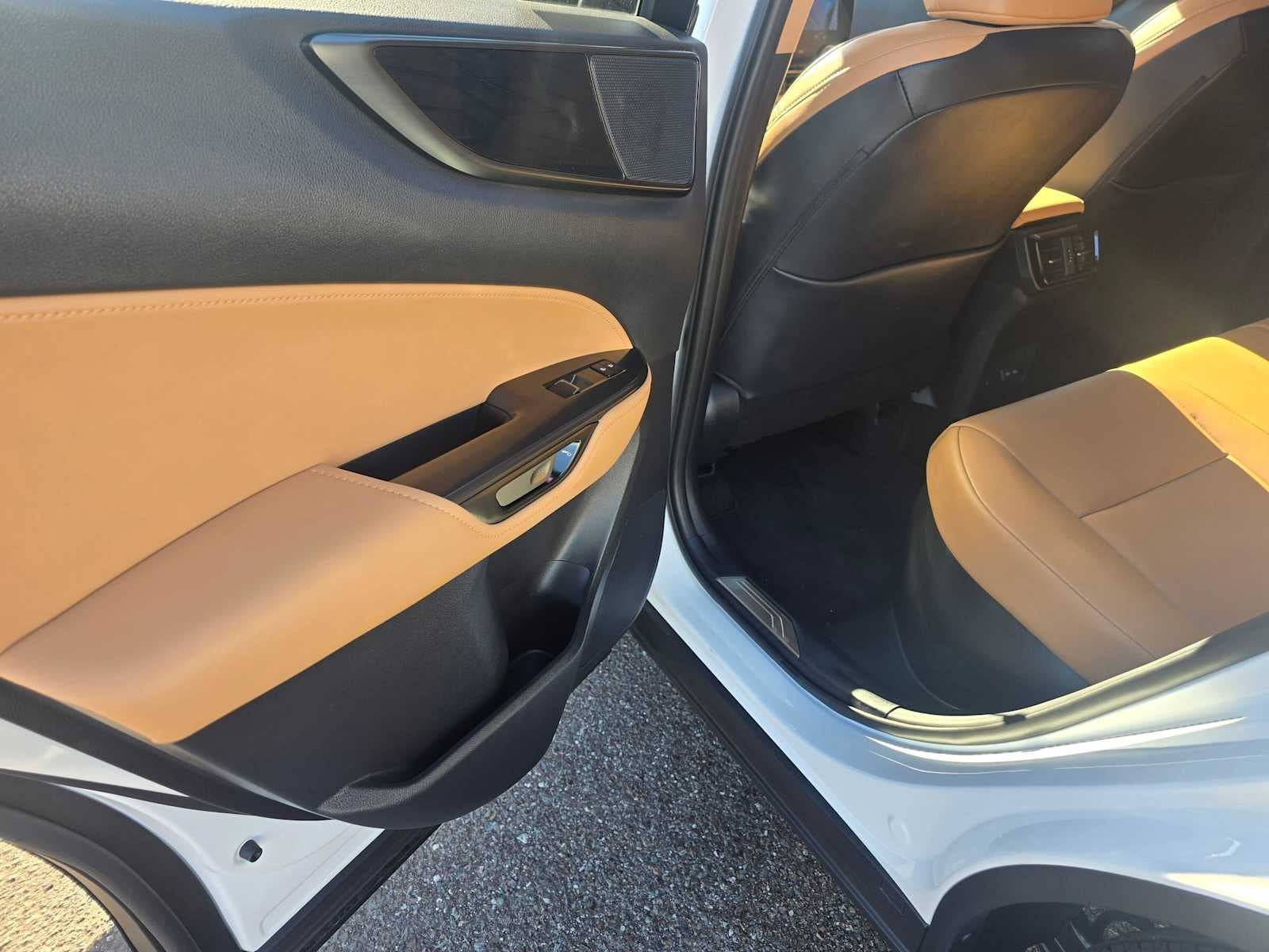 2026 Lexus NX 350h PREMIUM
