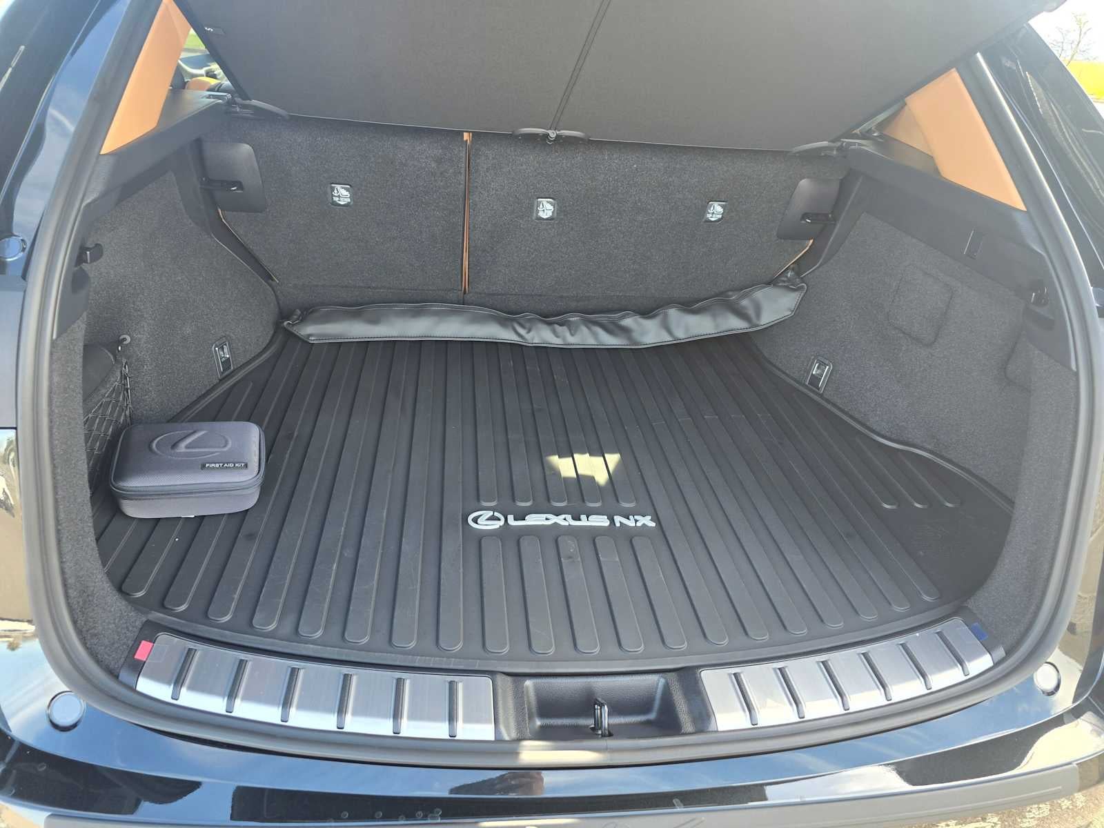 2026 Lexus NX 350h LUXURY AWD