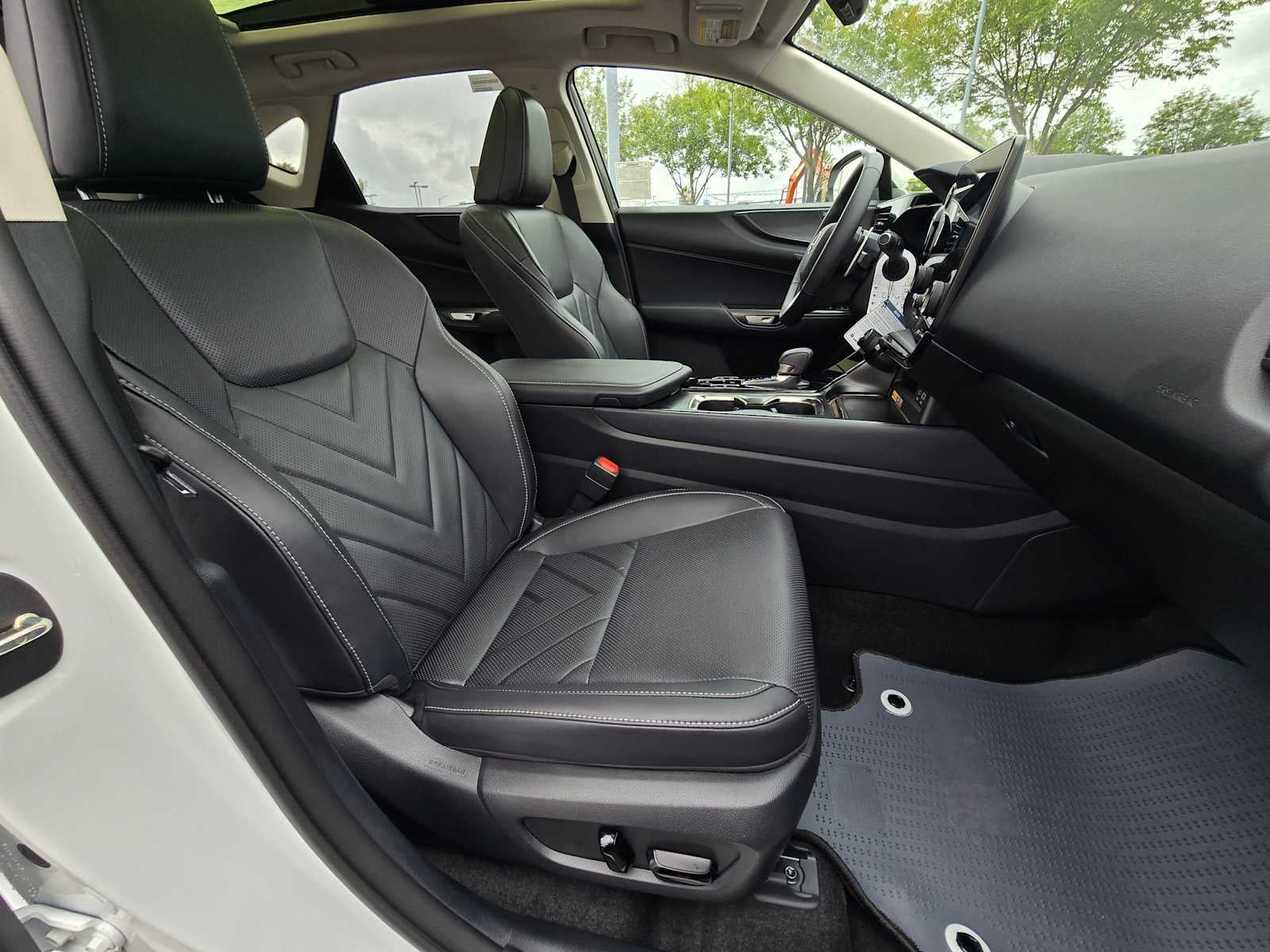 2026 Lexus NX 350h LUXURY AWD