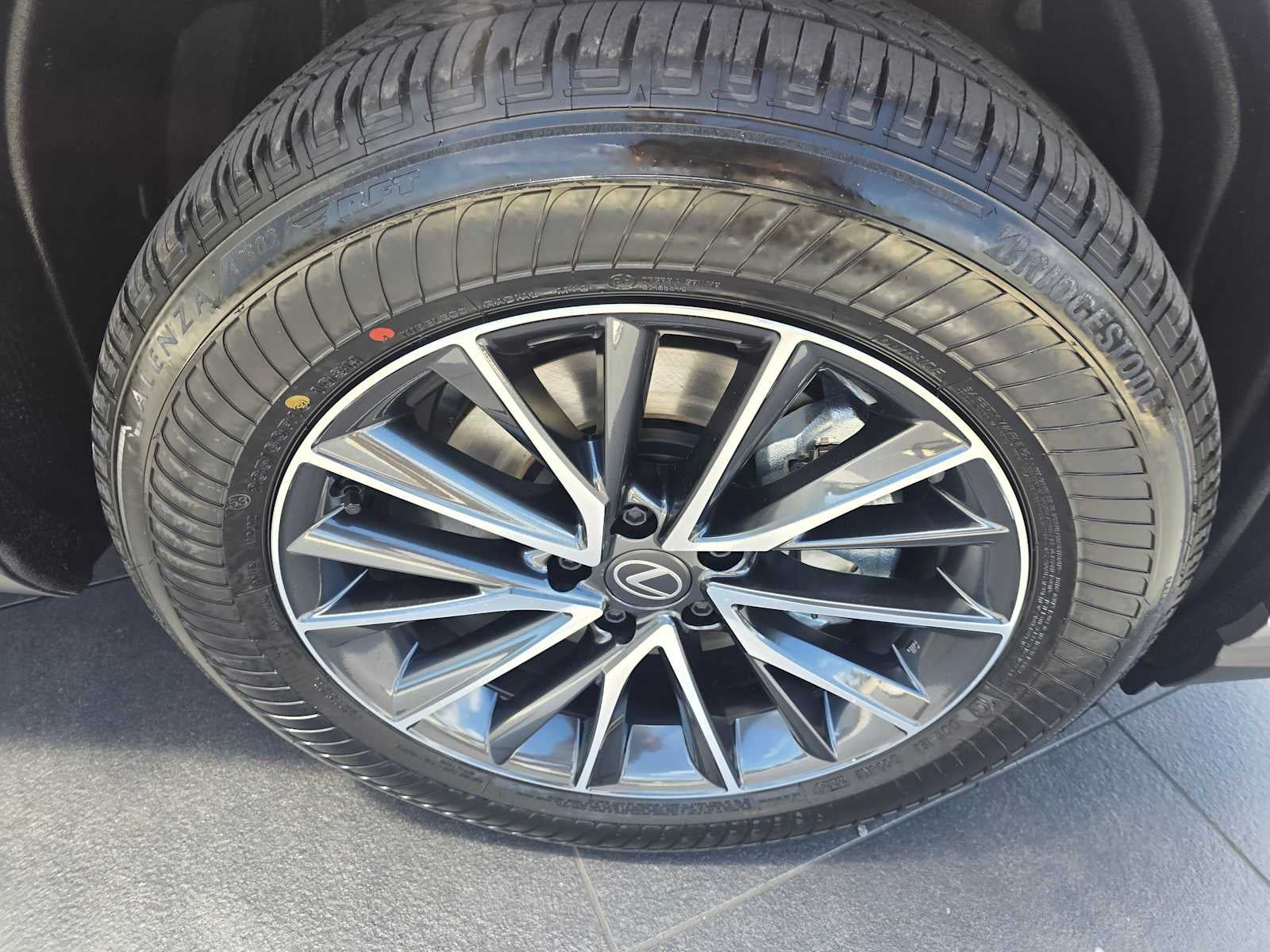 2026 Lexus NX 450h+ Premium