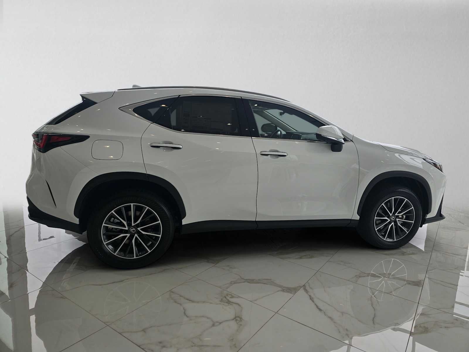 2026 Lexus NX 450h PREMIUM PLUS AWD