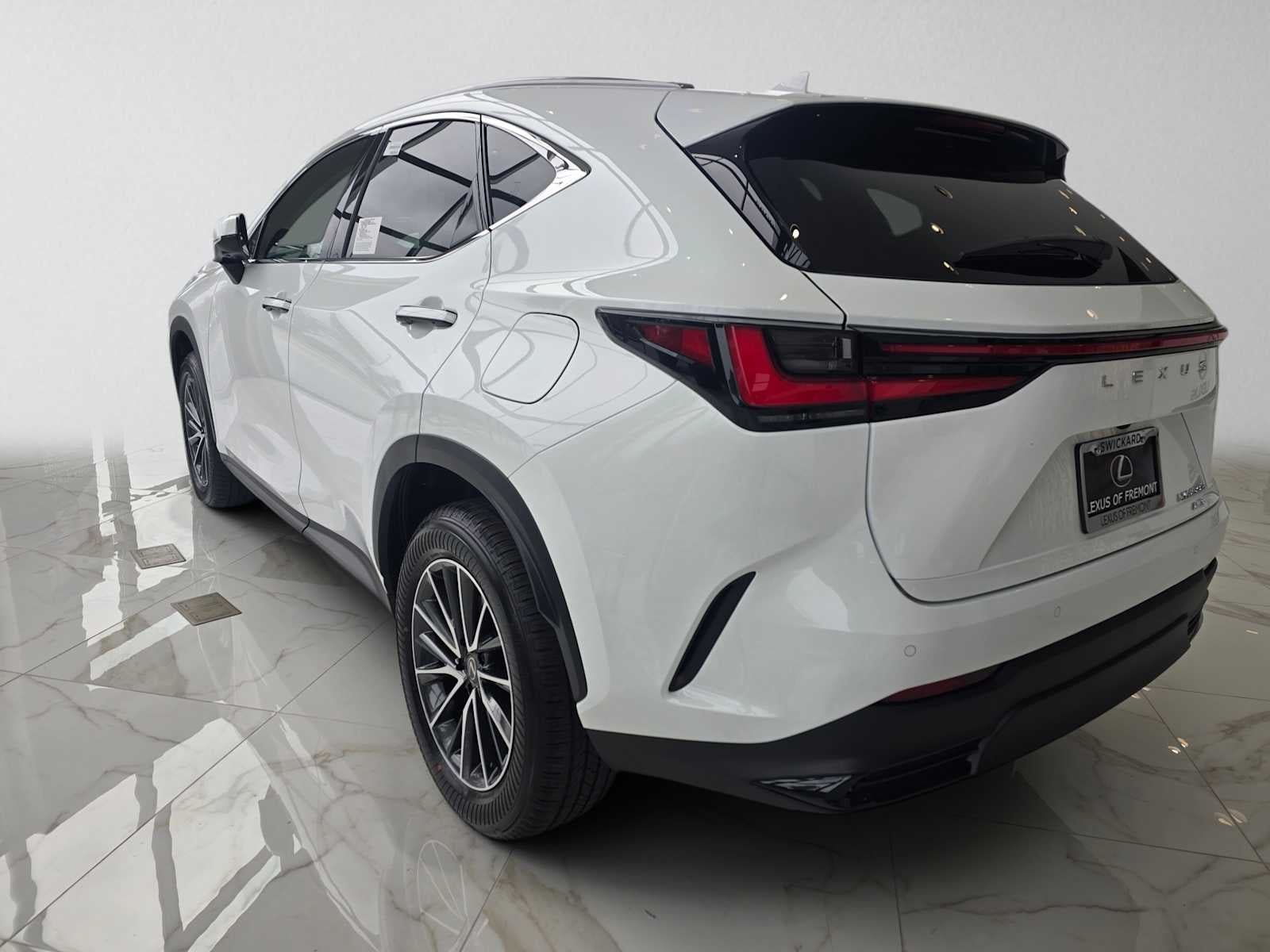 2026 Lexus NX 450h PREMIUM PLUS AWD