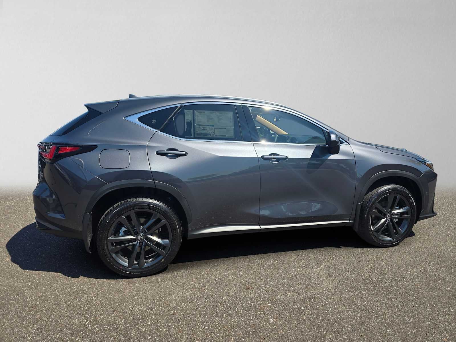 2026 Lexus NX 450h+ Luxury