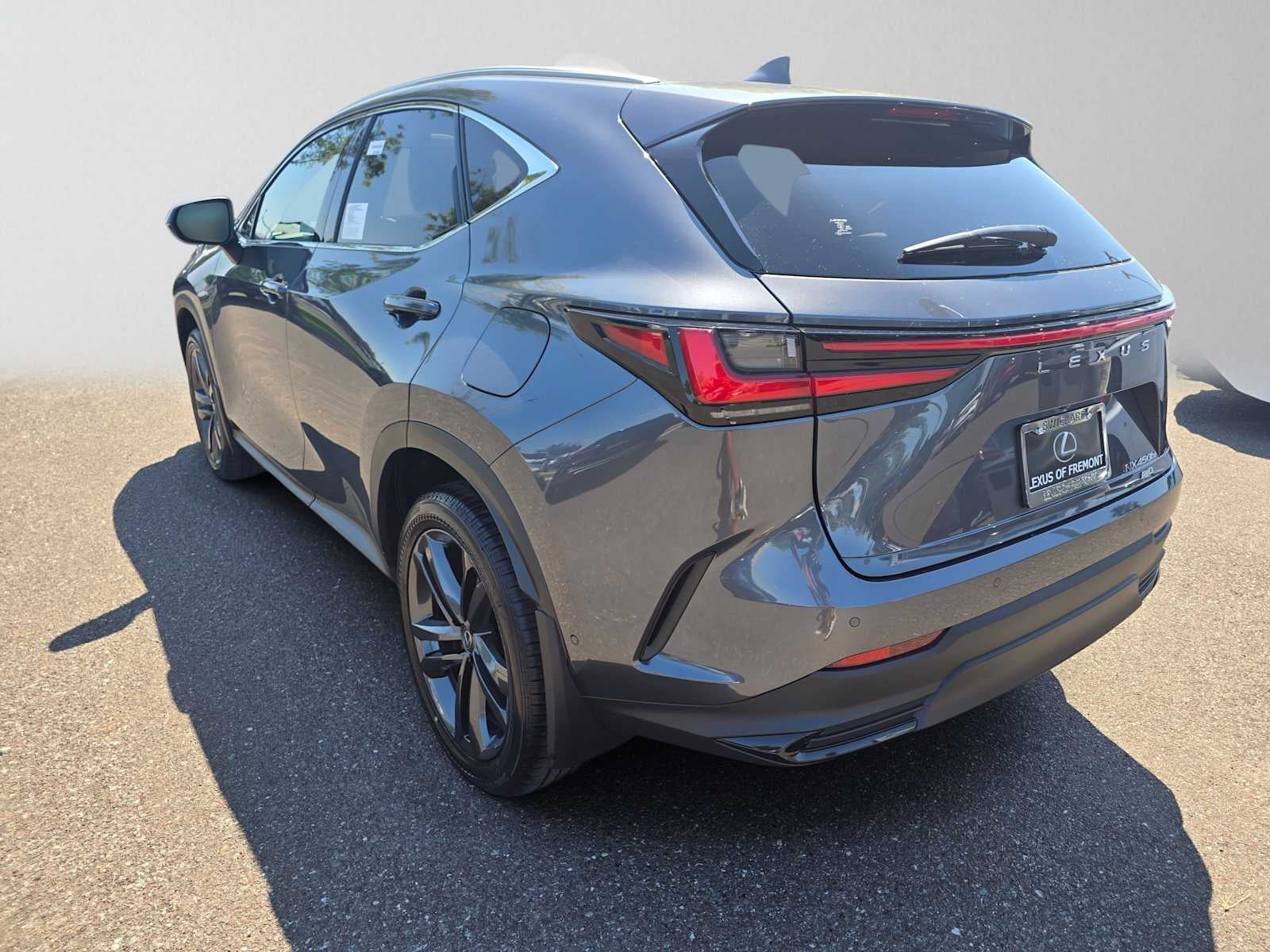 2026 Lexus NX 450h+ Luxury