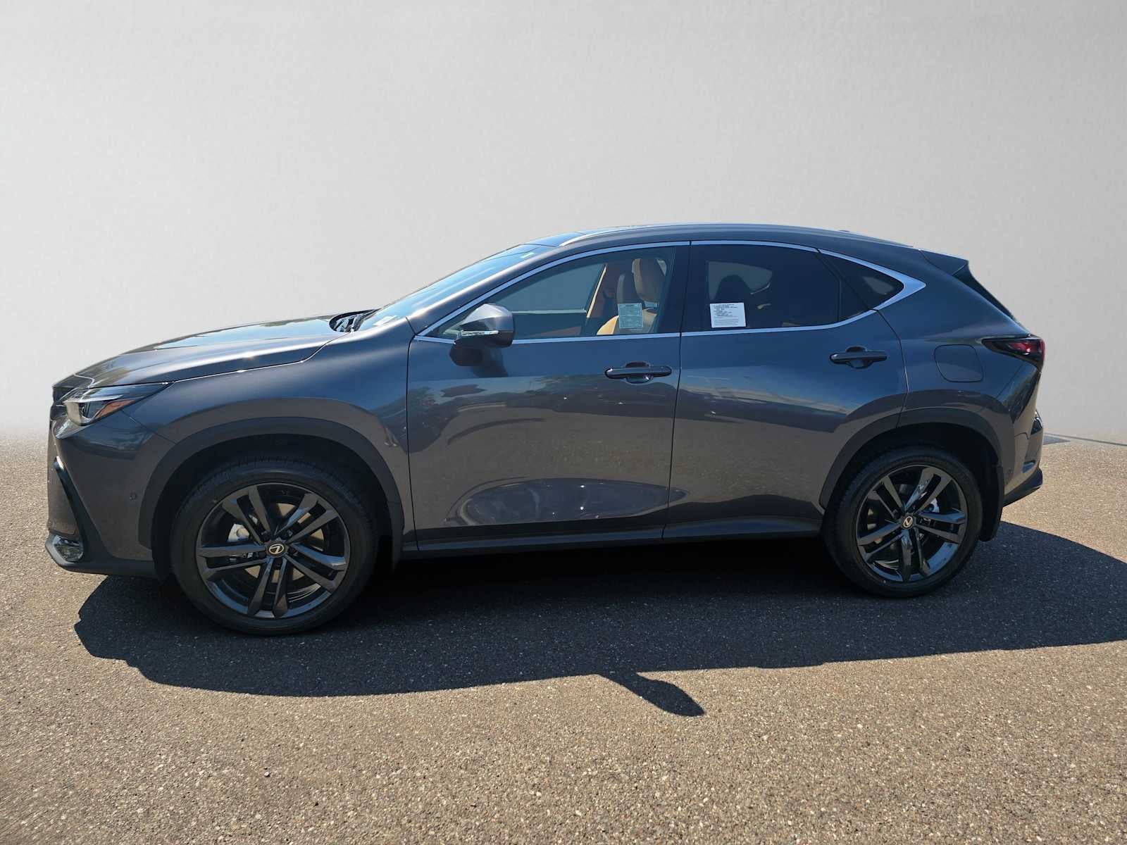 2026 Lexus NX 450h+ Luxury