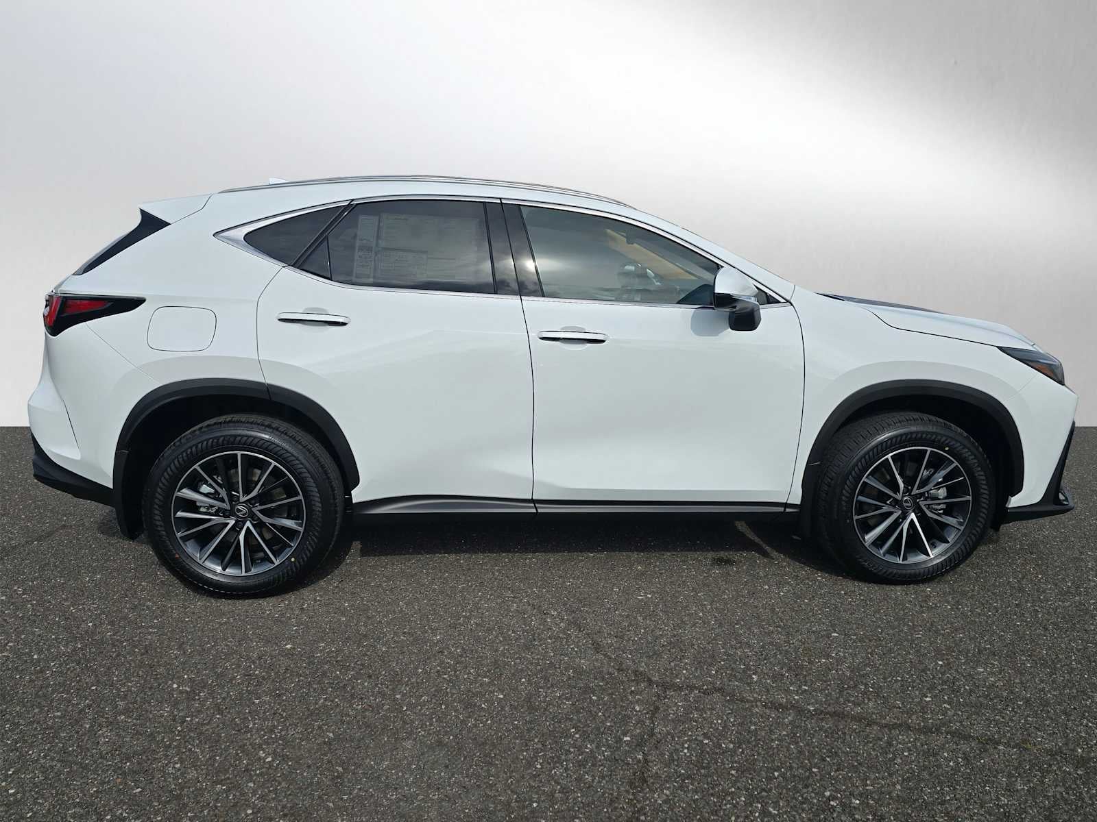 2026 Lexus NX 450h+ Premium
