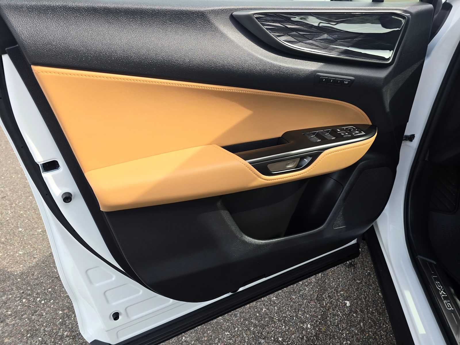2026 Lexus NX 450h+ Premium