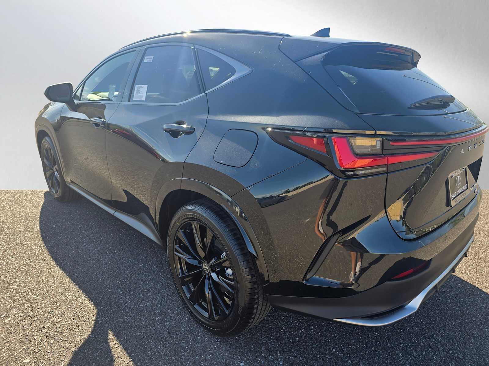 2026 Lexus NX 450h+ F SPORT Handling