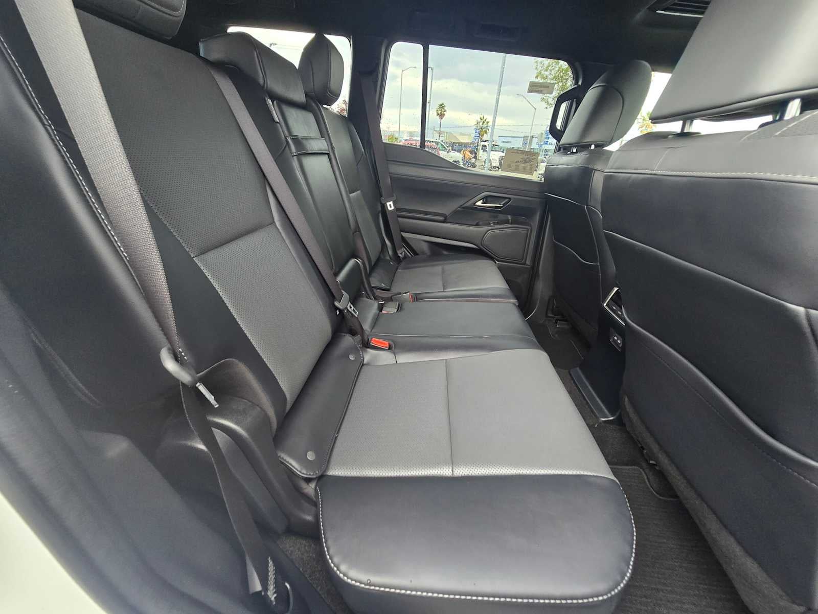 2025 Lexus GX Premium