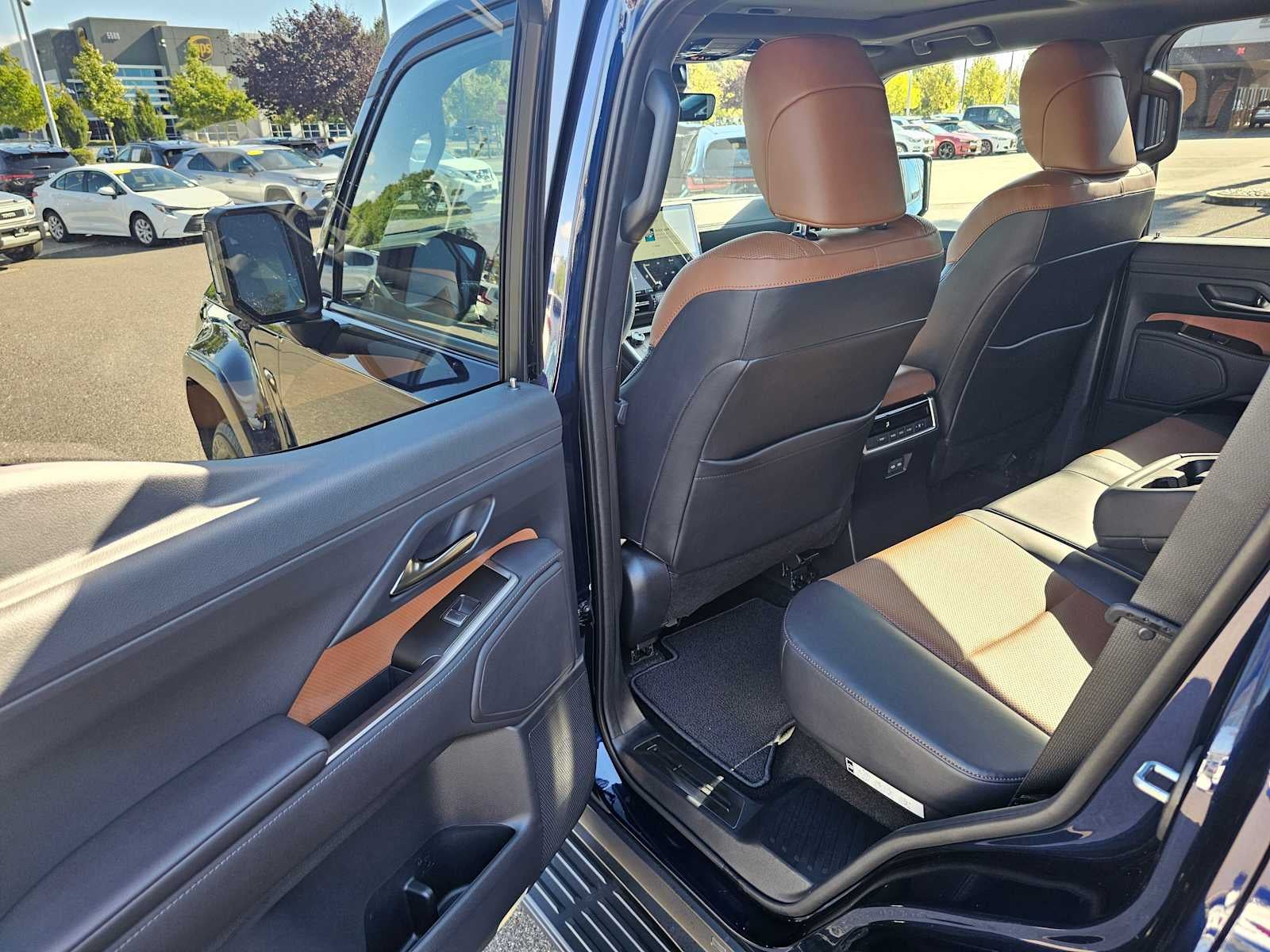 2025 Lexus GX Premium