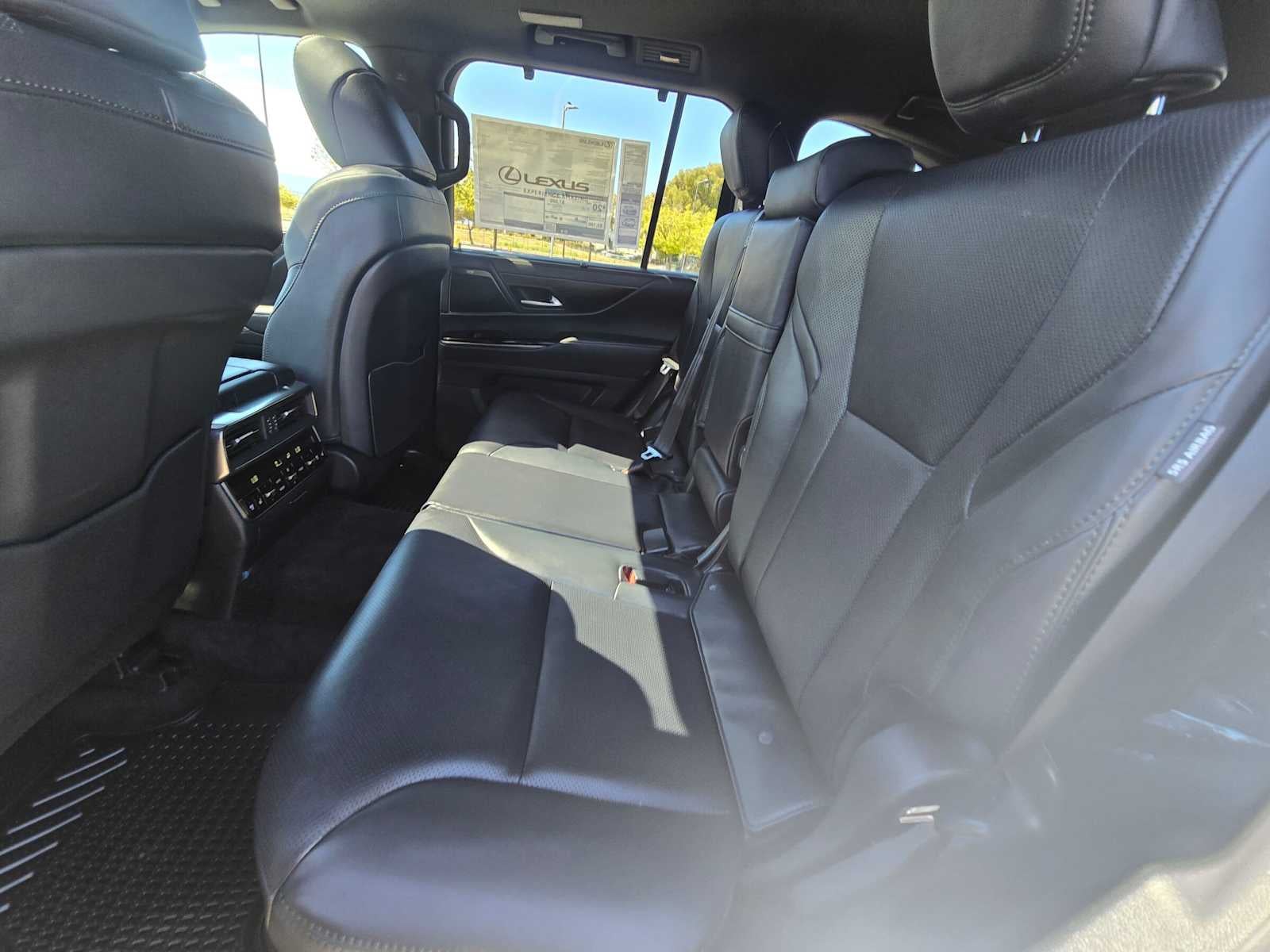 2026 Lexus LX 700h OVERTRAIL