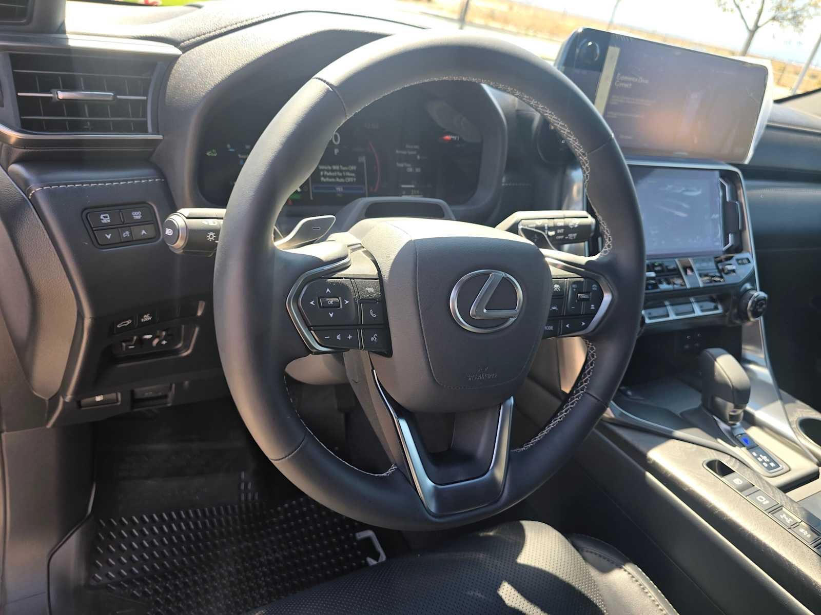 2026 Lexus LX 700h OVERTRAIL