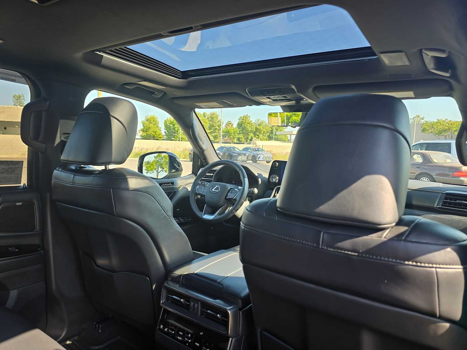 2025 Lexus LX Overtrail