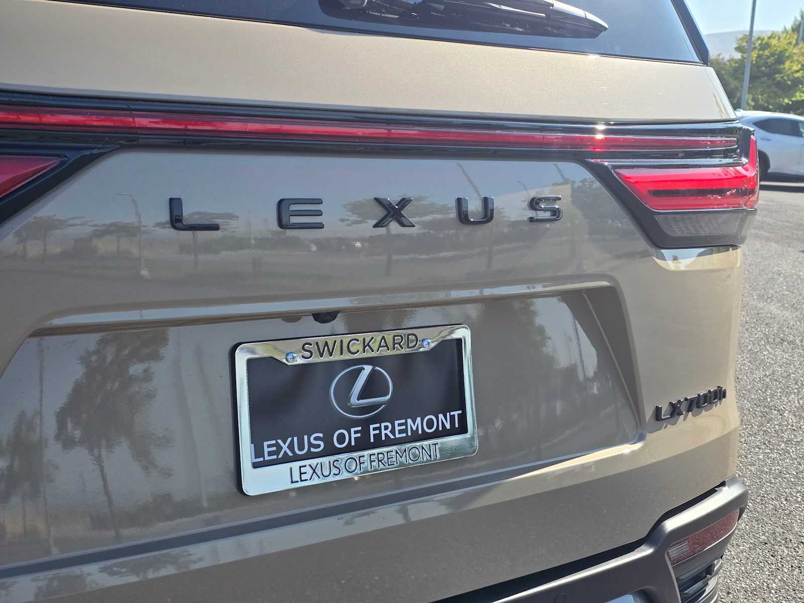 2025 Lexus LX Overtrail