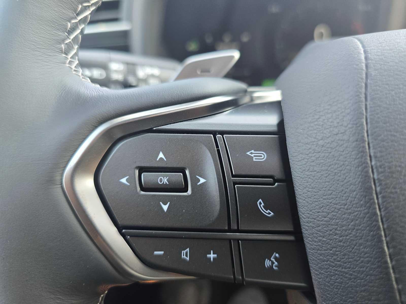 2025 Lexus LX Overtrail