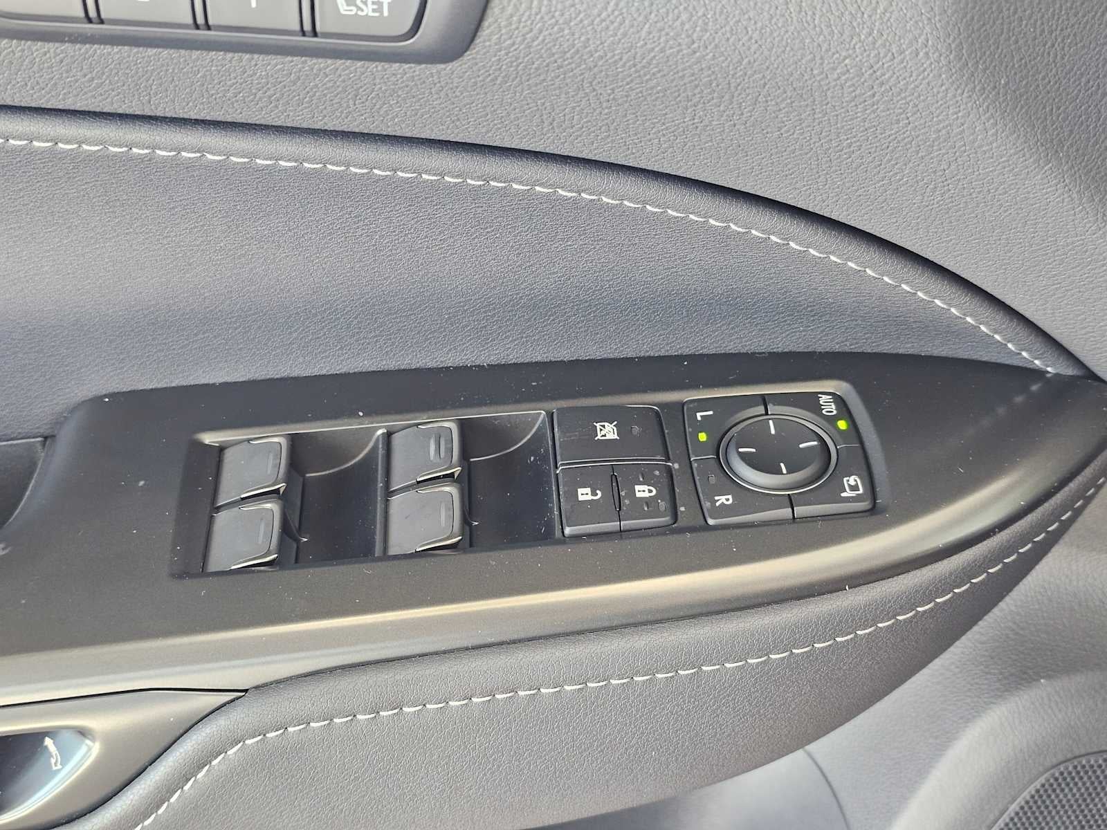 2026 Lexus NX 350h PREMIUM