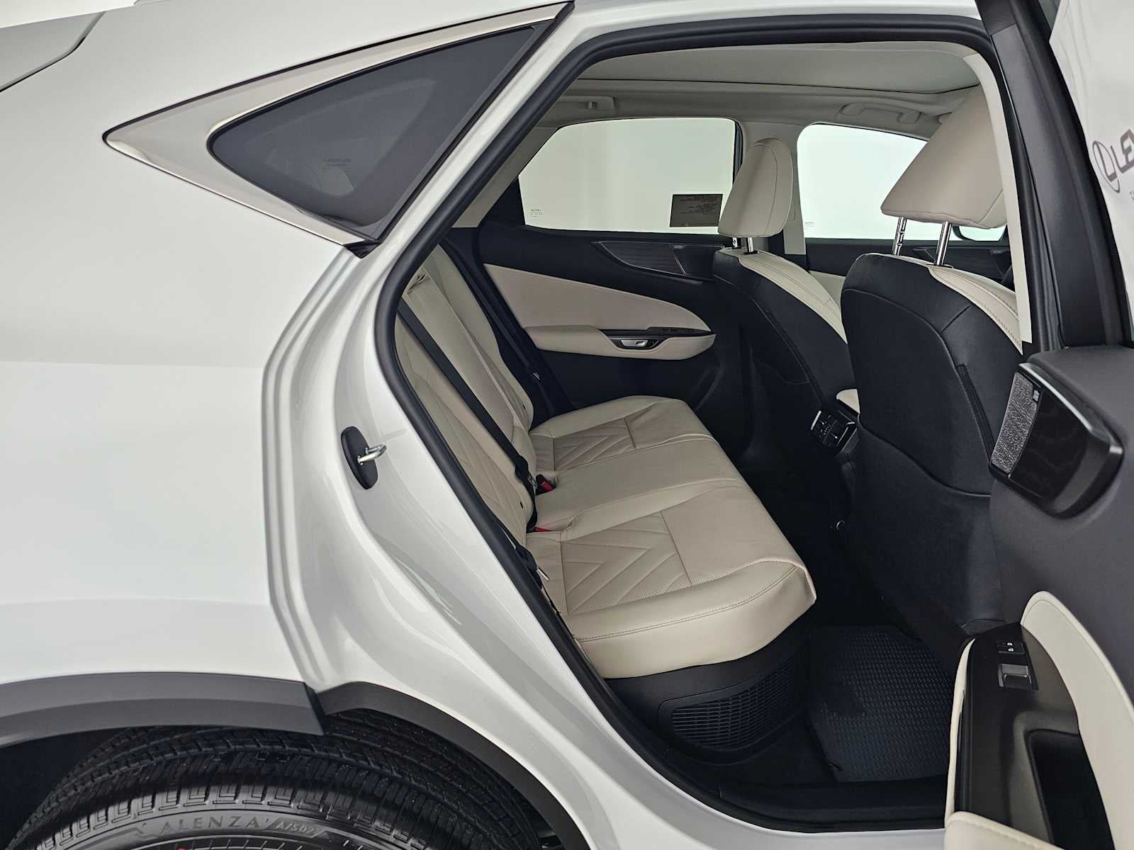 2026 Lexus NX 350h LUXURY AWD