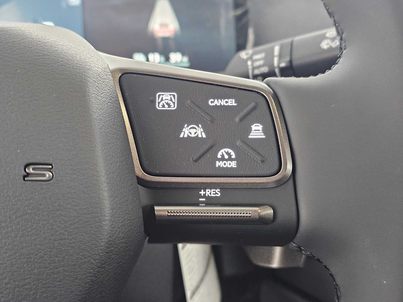 2026 Lexus ES 350e PREMIUM
