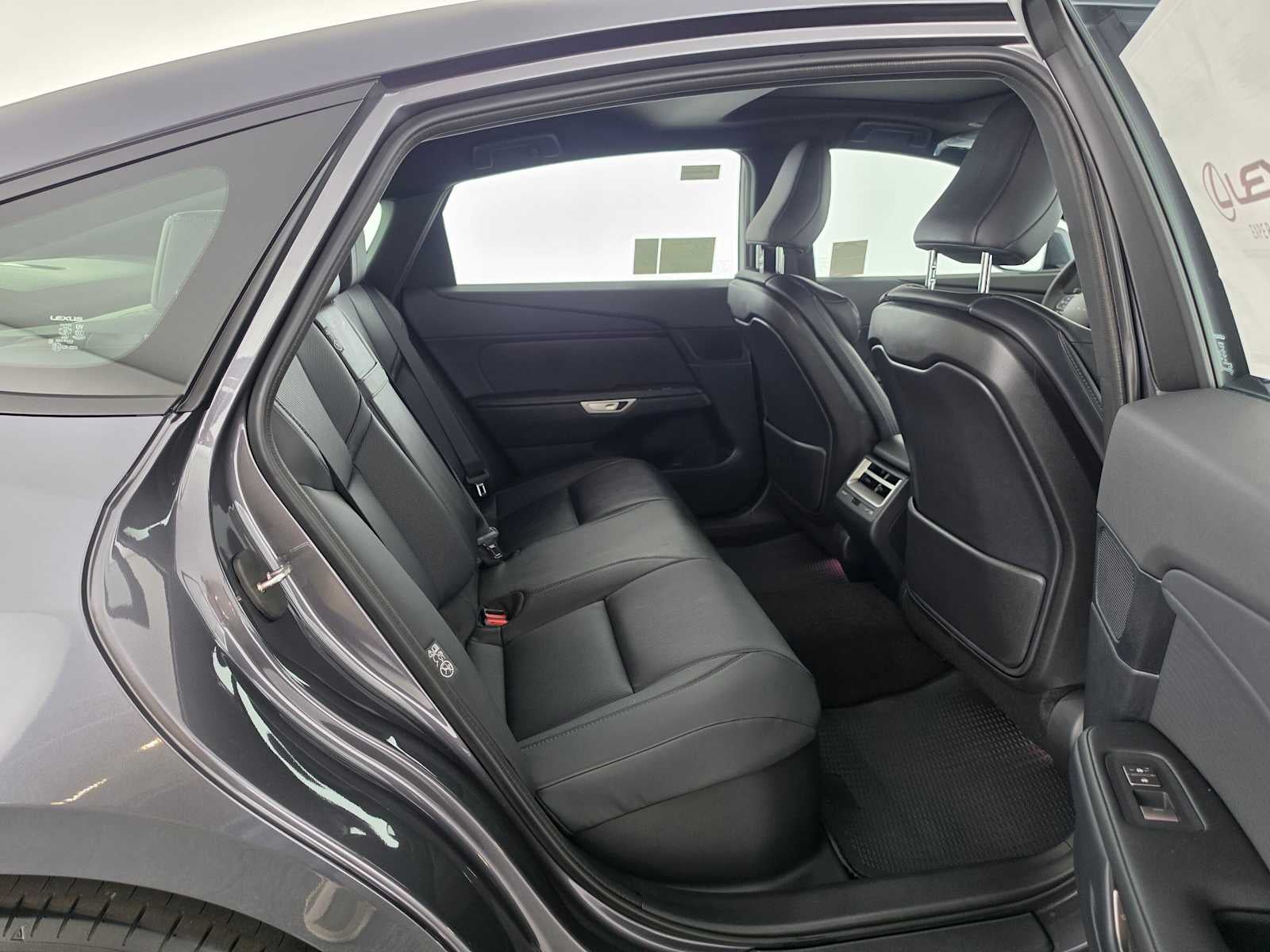 2026 Lexus ES 350e PREMIUM