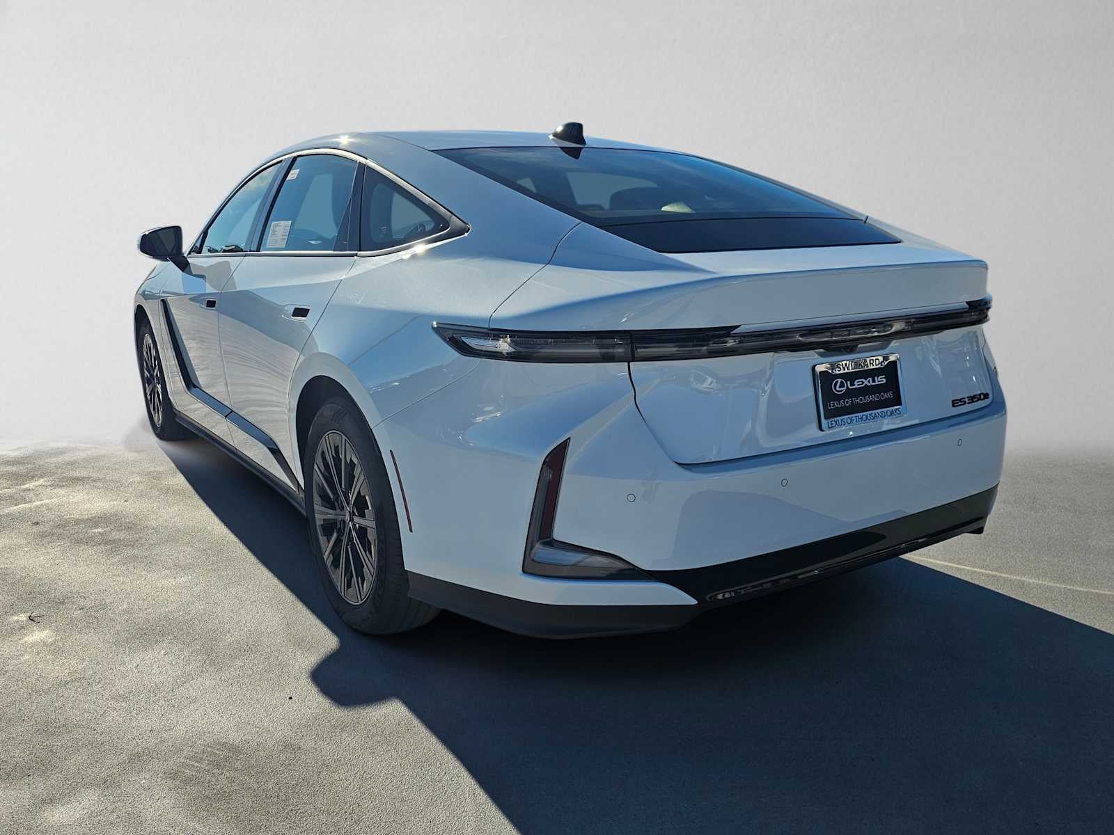2026 Lexus ES 350e PREMIUM