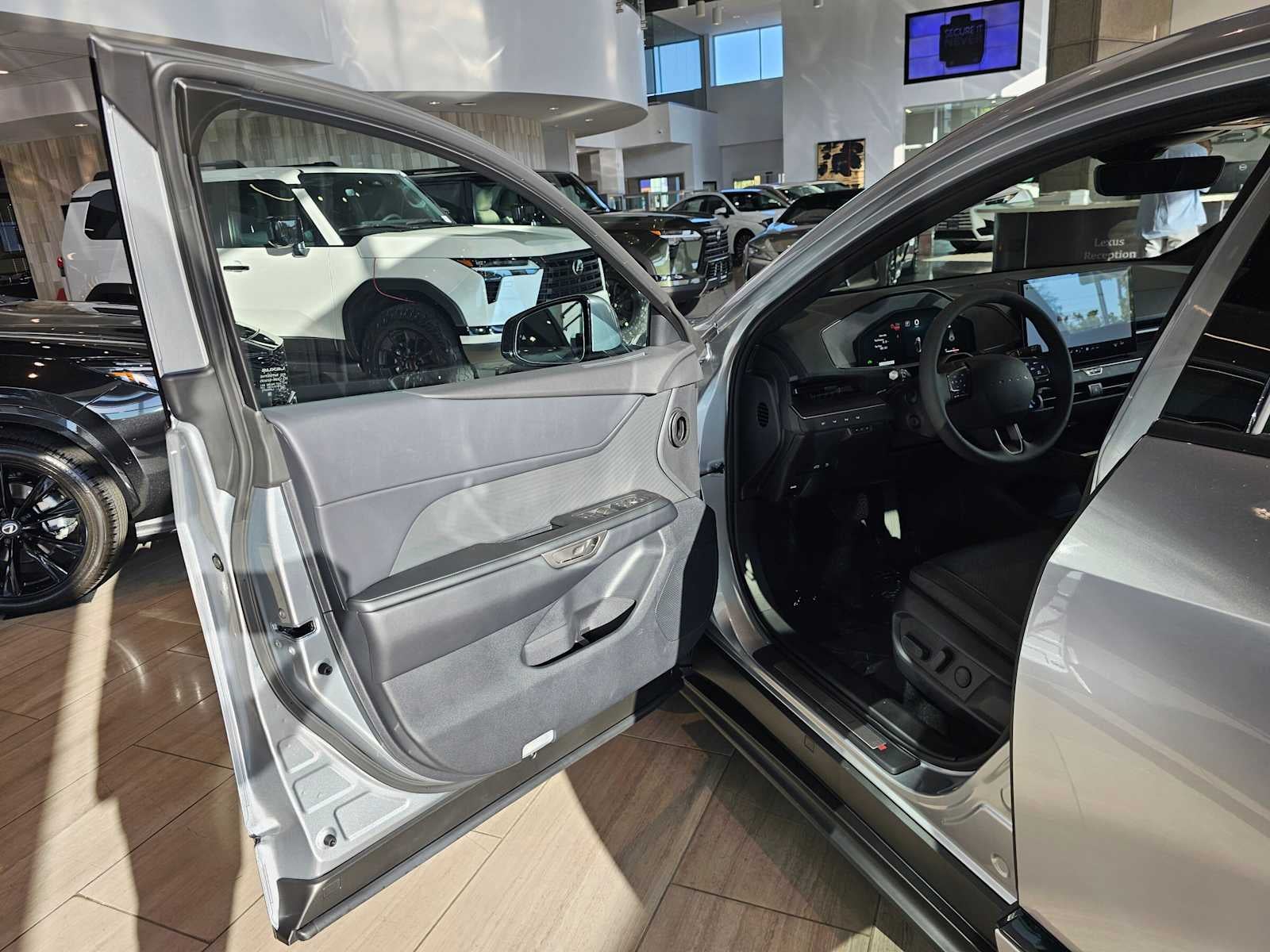 2026 Lexus ES 350h PREMIUM