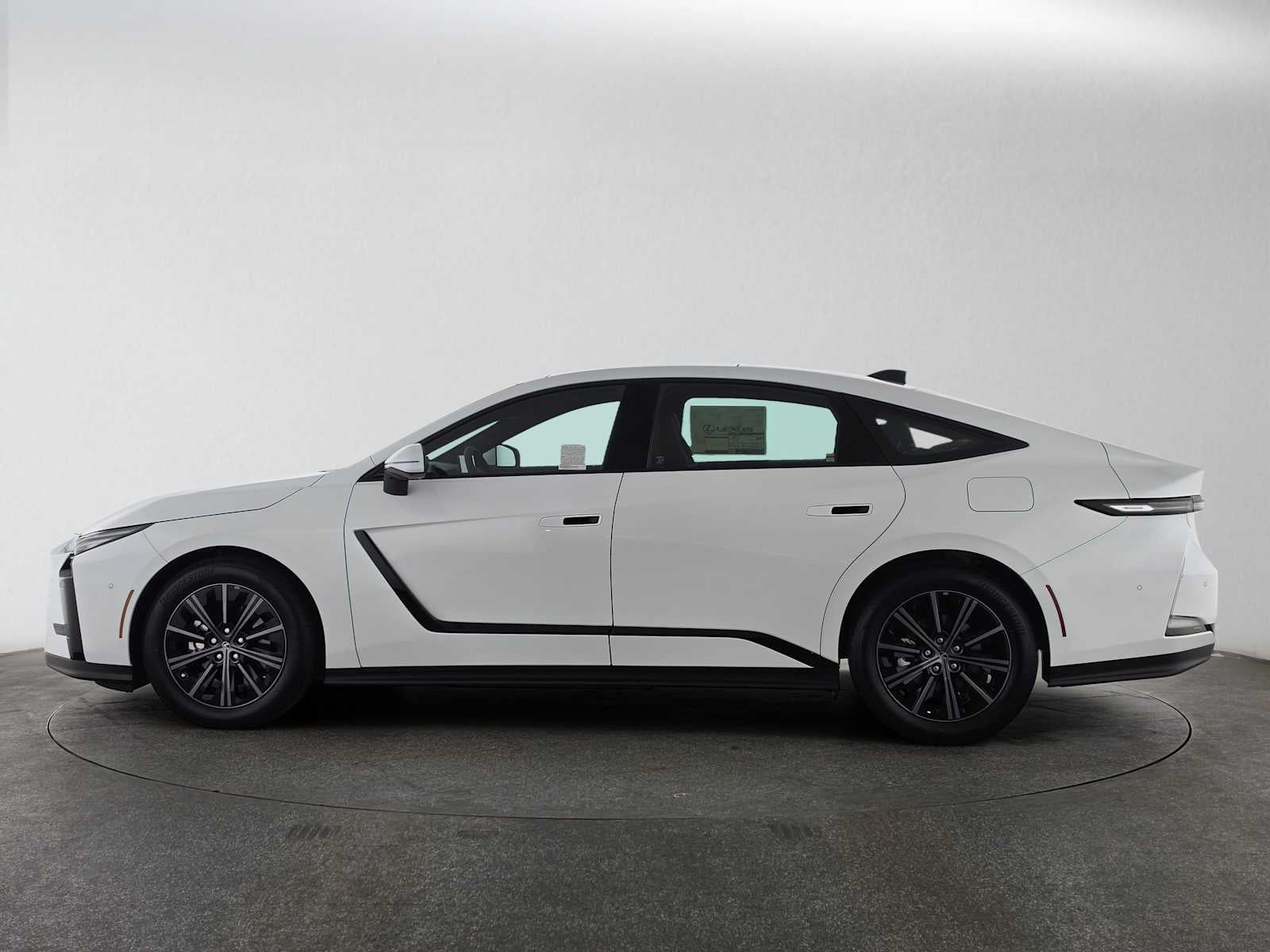 2026 Lexus ES 350h Premium+