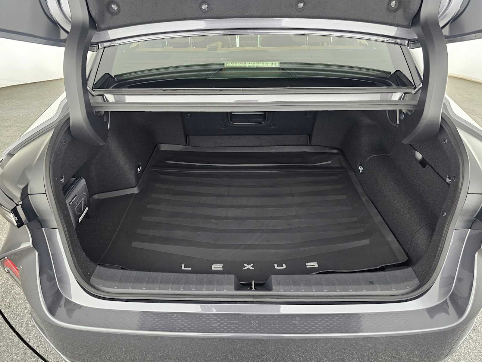 2026 Lexus ES 350h PREMIUM