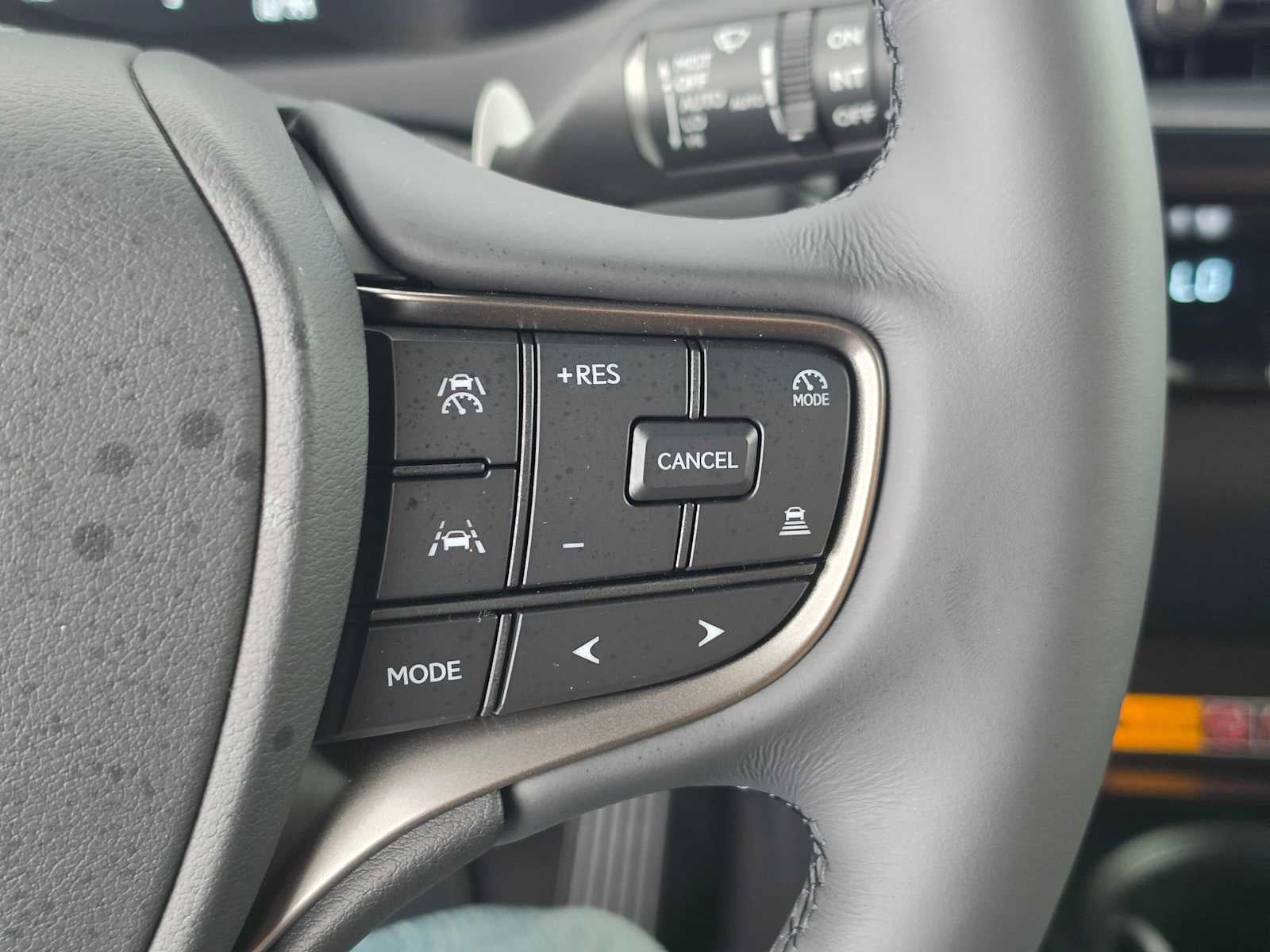 2026 Lexus UX 300h PREMIUM