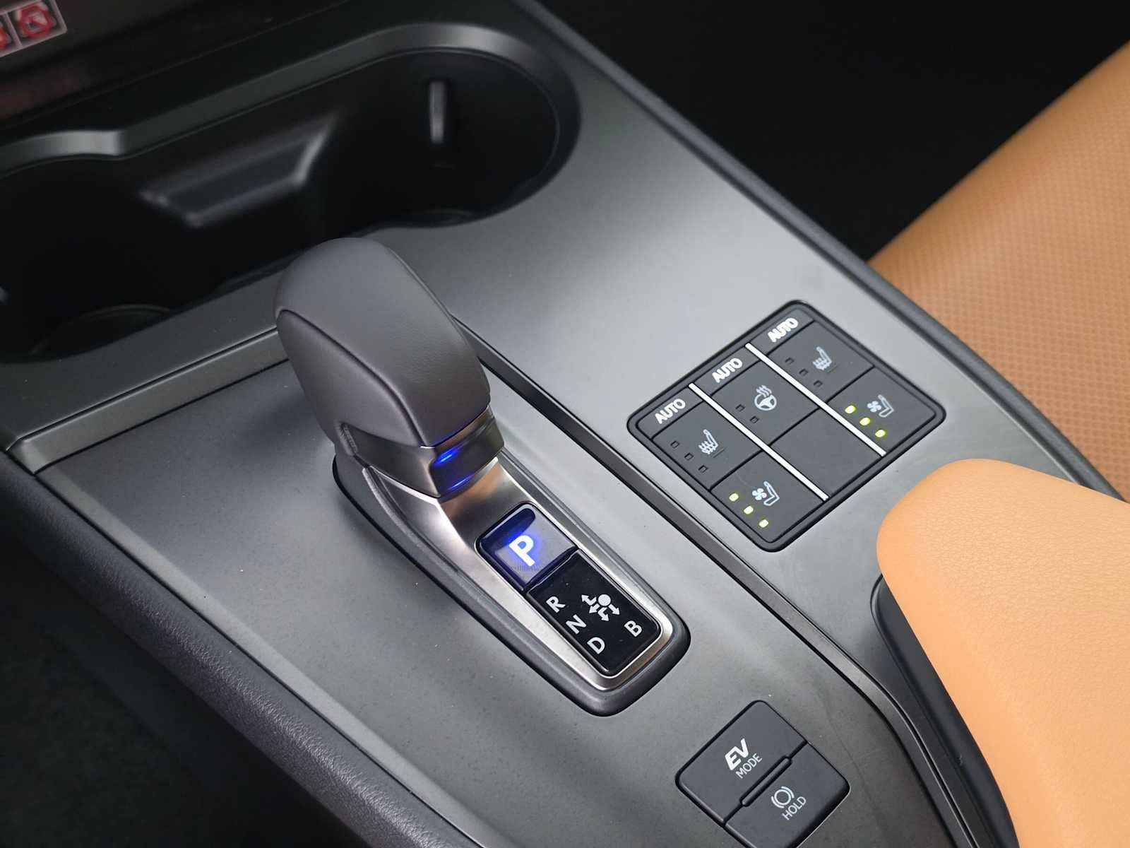 2026 Lexus UX 300h PREMIUM