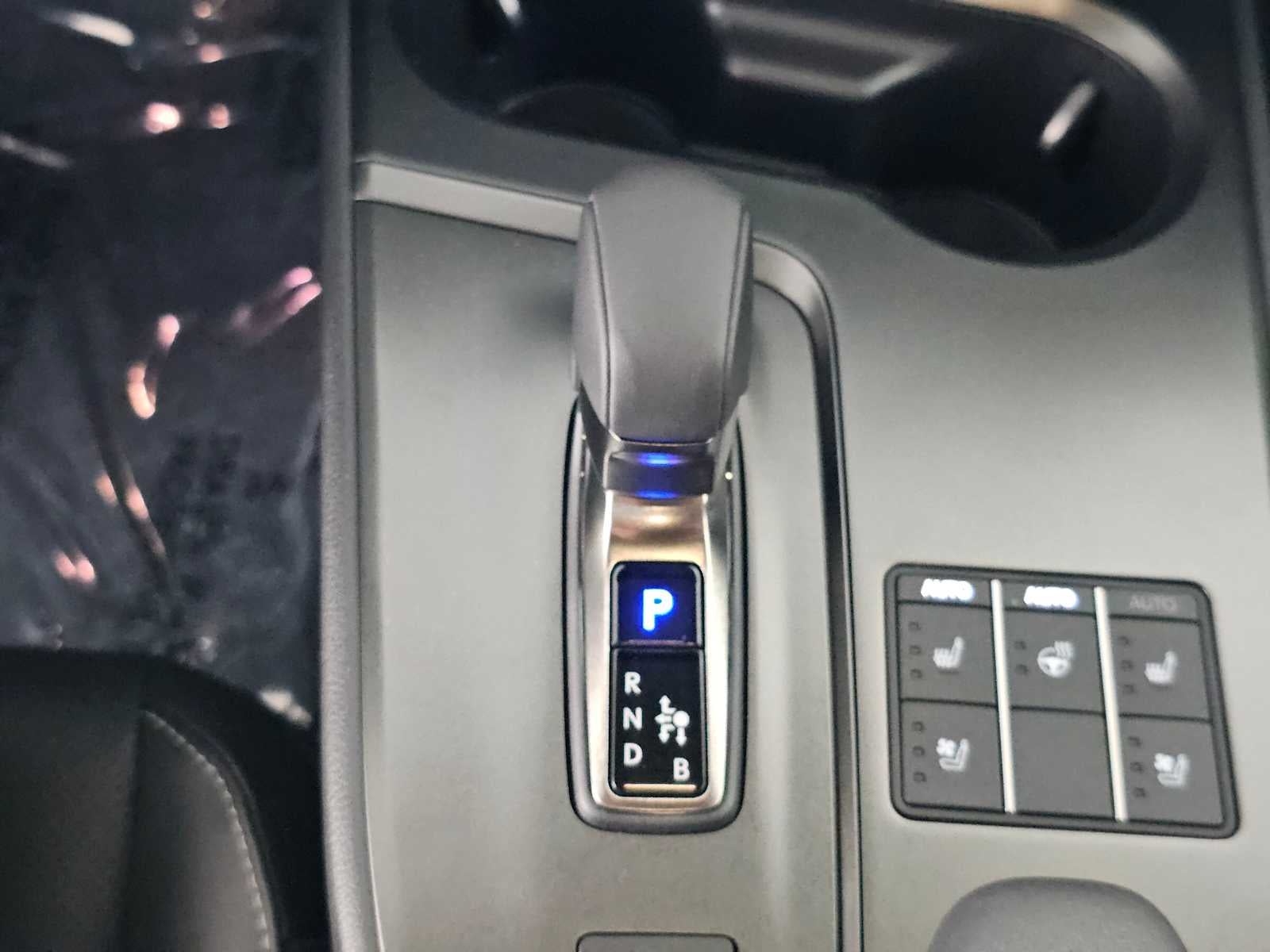 2026 Lexus UX 300h PREMIUM