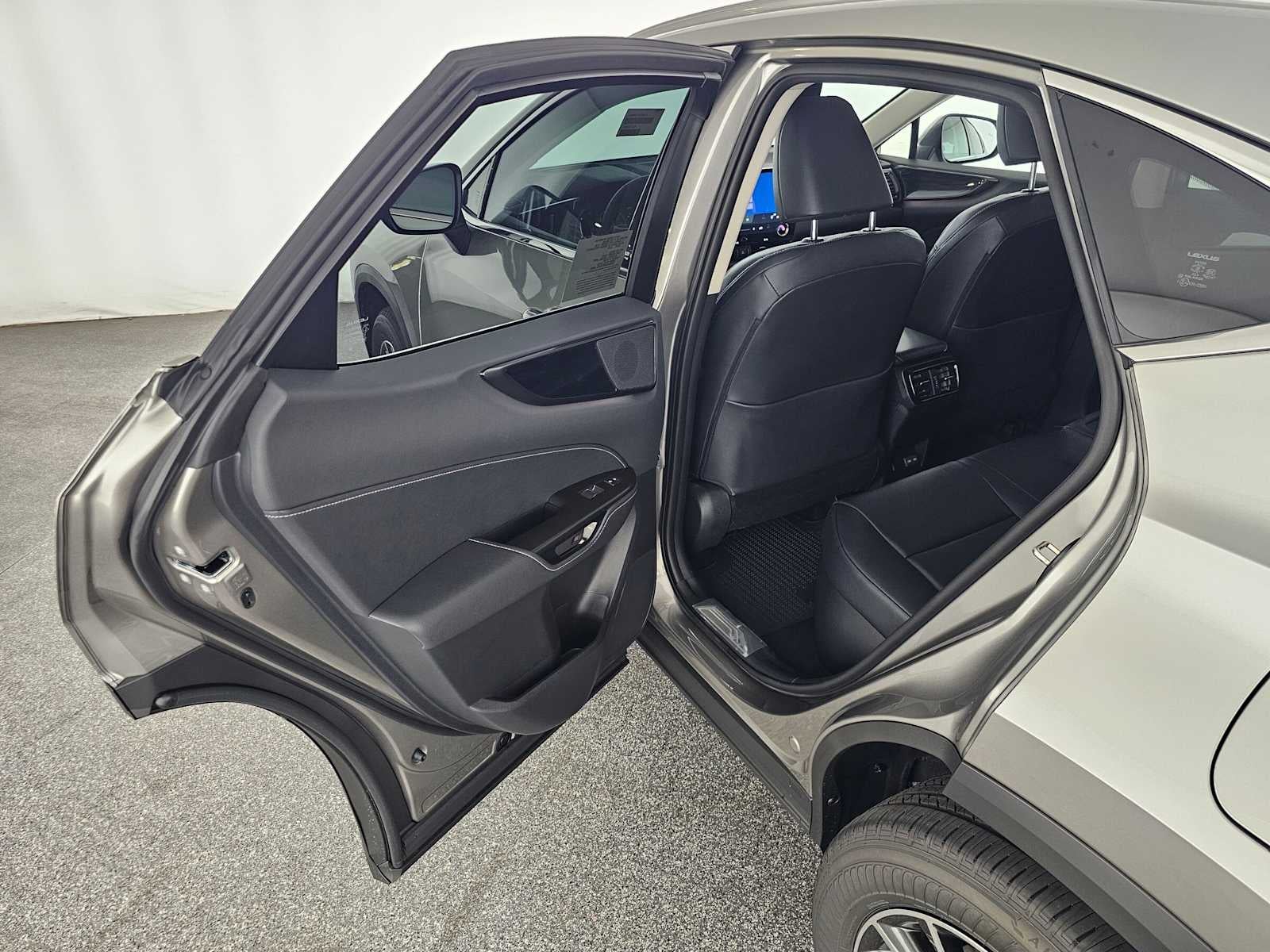 2026 Lexus NX 350h PREMIUM