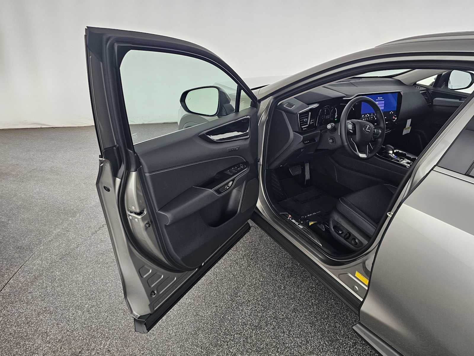 2026 Lexus NX 350h PREMIUM