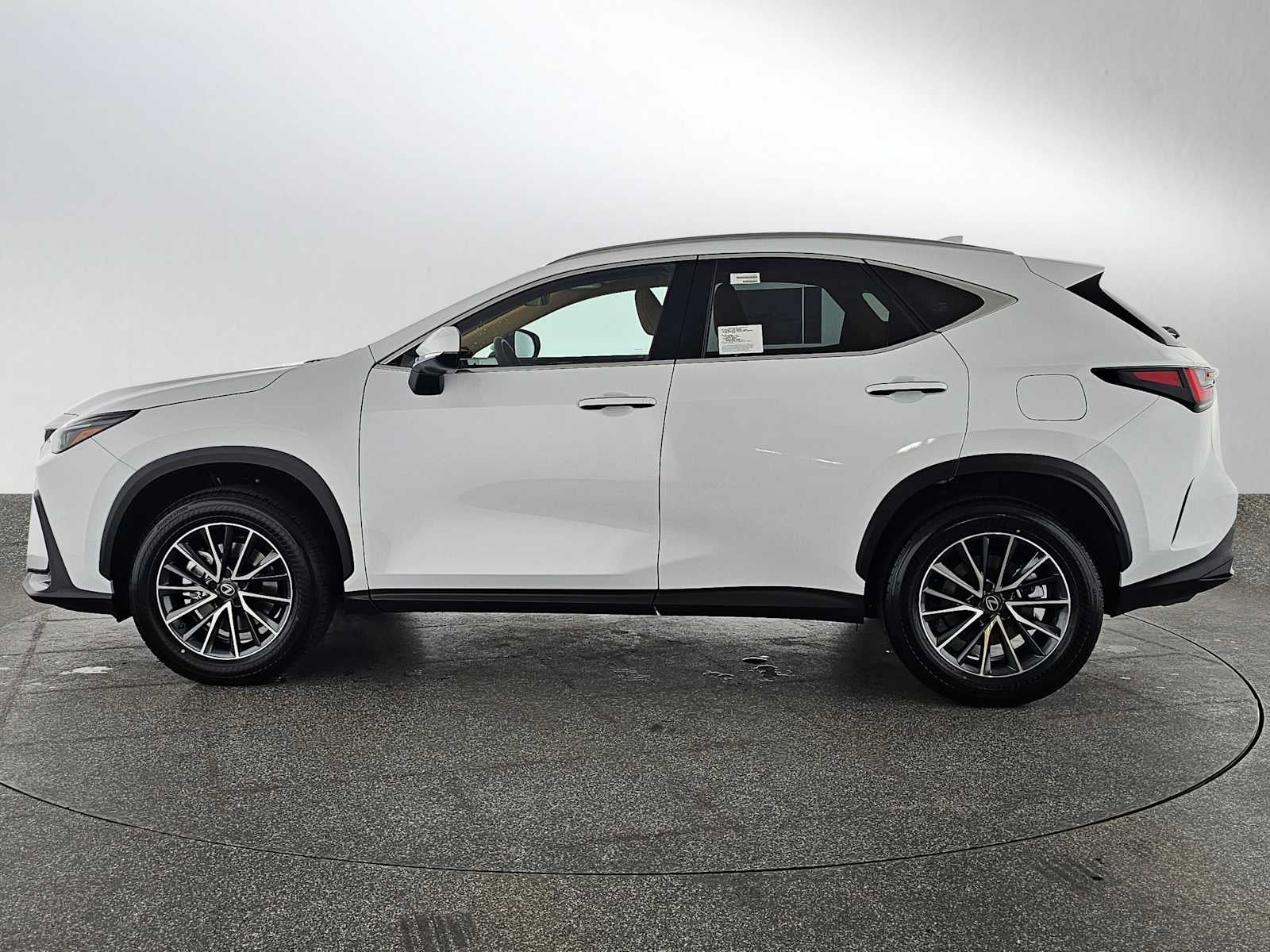 2026 Lexus NX 350h PREMIUM