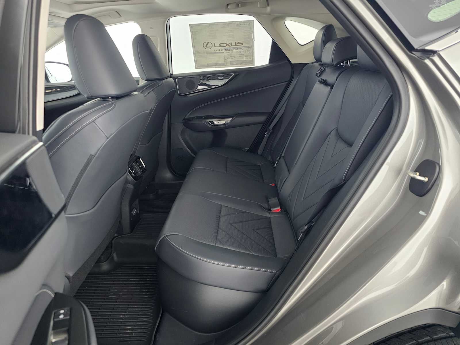 2026 Lexus NX 450h PREMIUM PLUS AWD