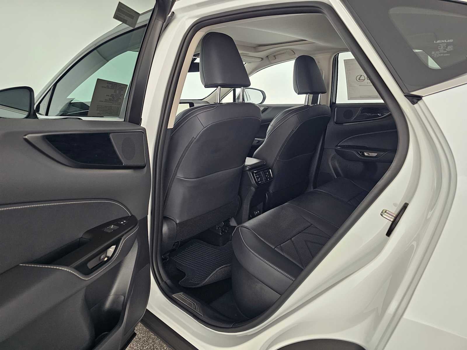 2026 Lexus NX 450h PREMIUM PLUS AWD