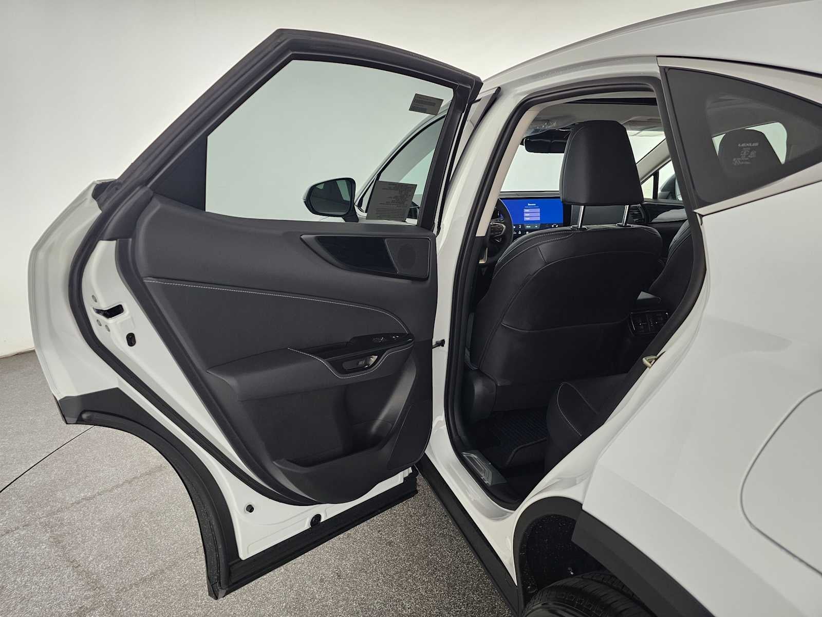 2026 Lexus NX 450h PREMIUM PLUS AWD