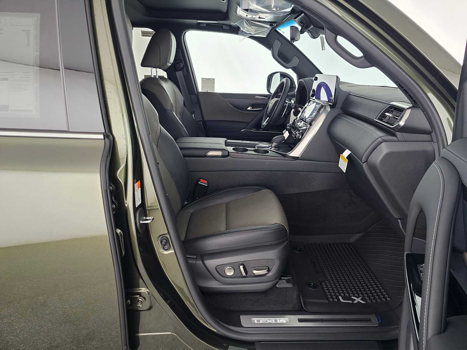 2026 Lexus LX 700h OVERTRAIL
