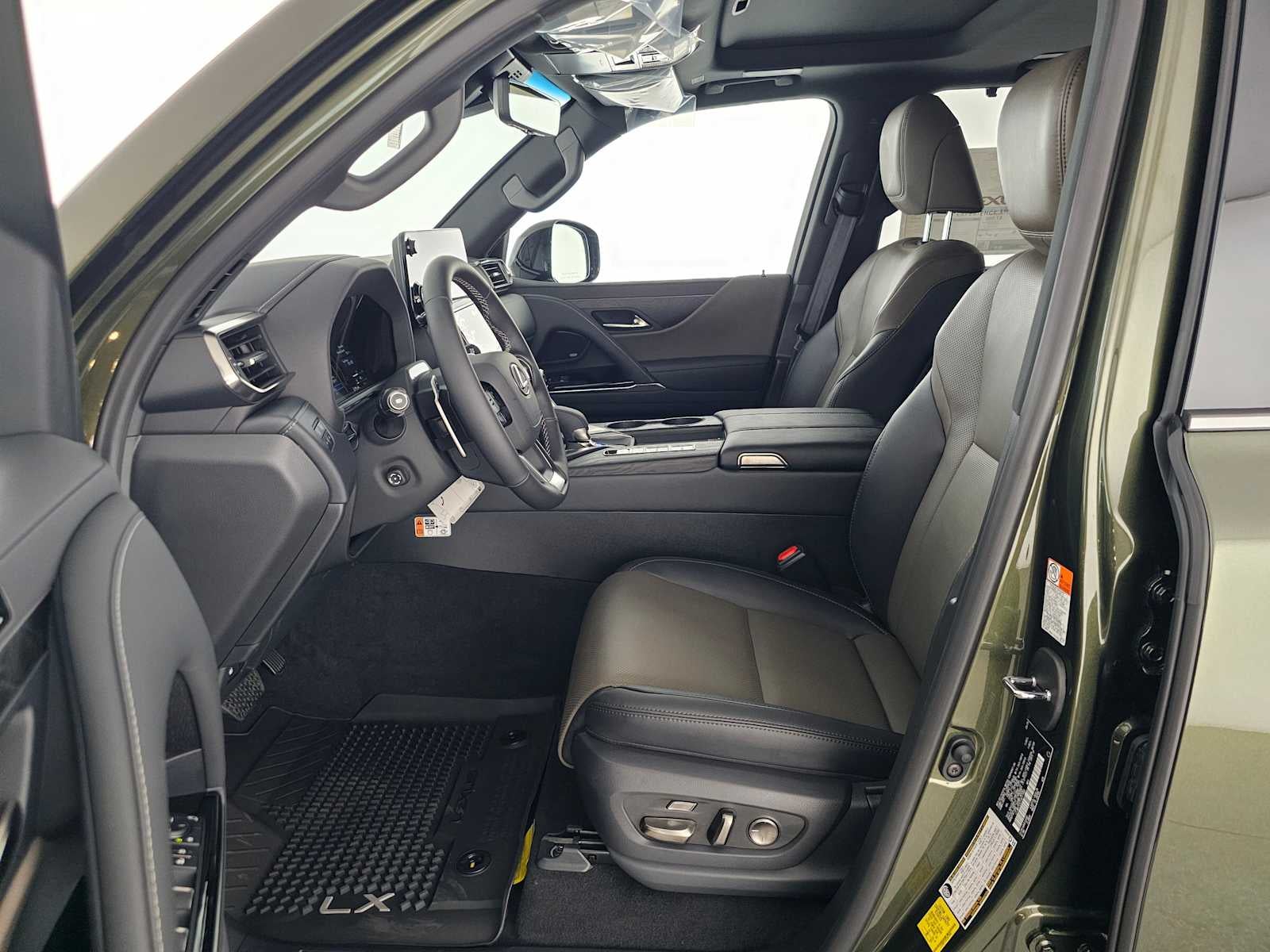 2026 Lexus LX 700h OVERTRAIL