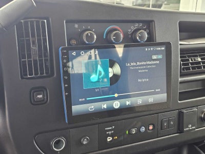 2022 Chevrolet Express Passenger LT