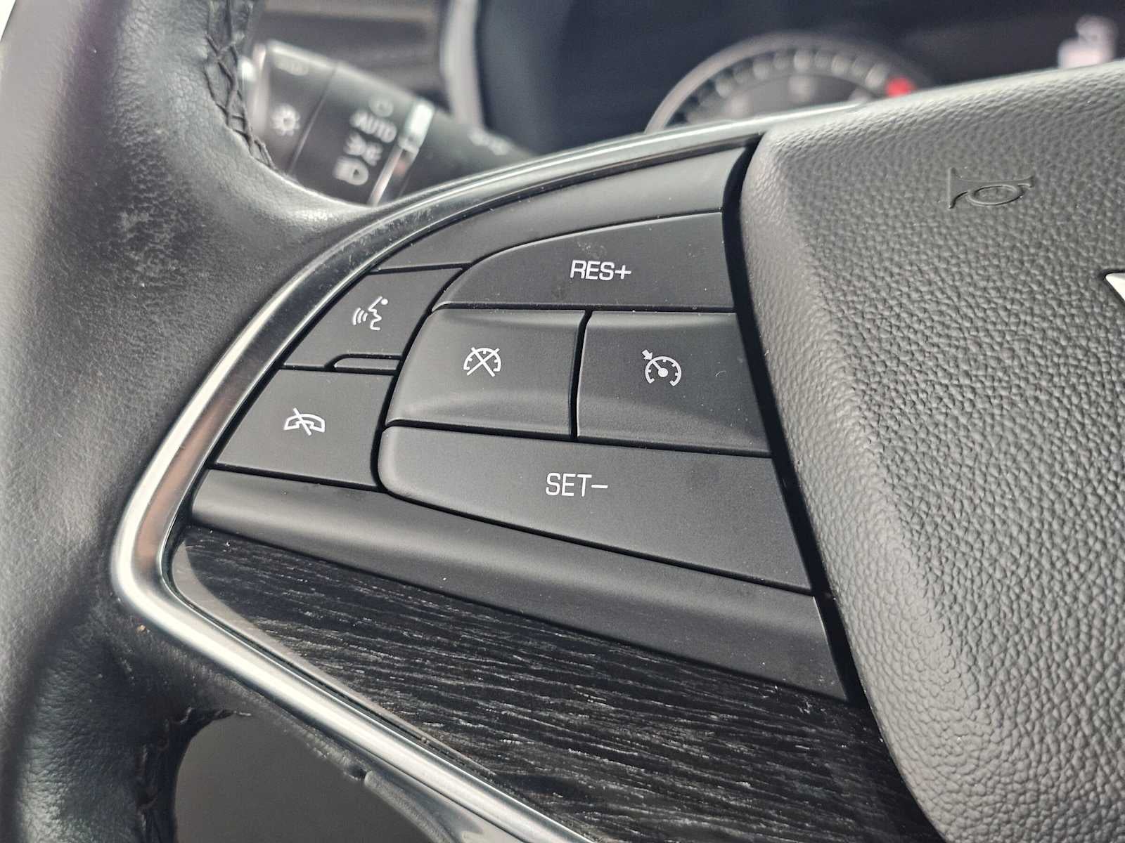 2023 Cadillac XT5 FWD Premium Luxury