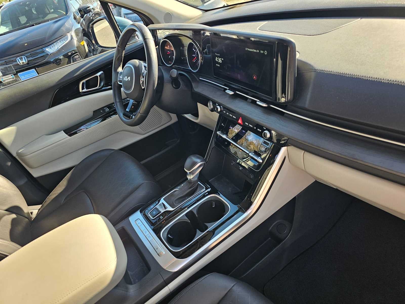 2024 Kia Carnival EX