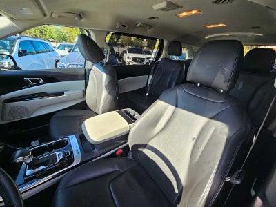 2024 Kia Carnival EX