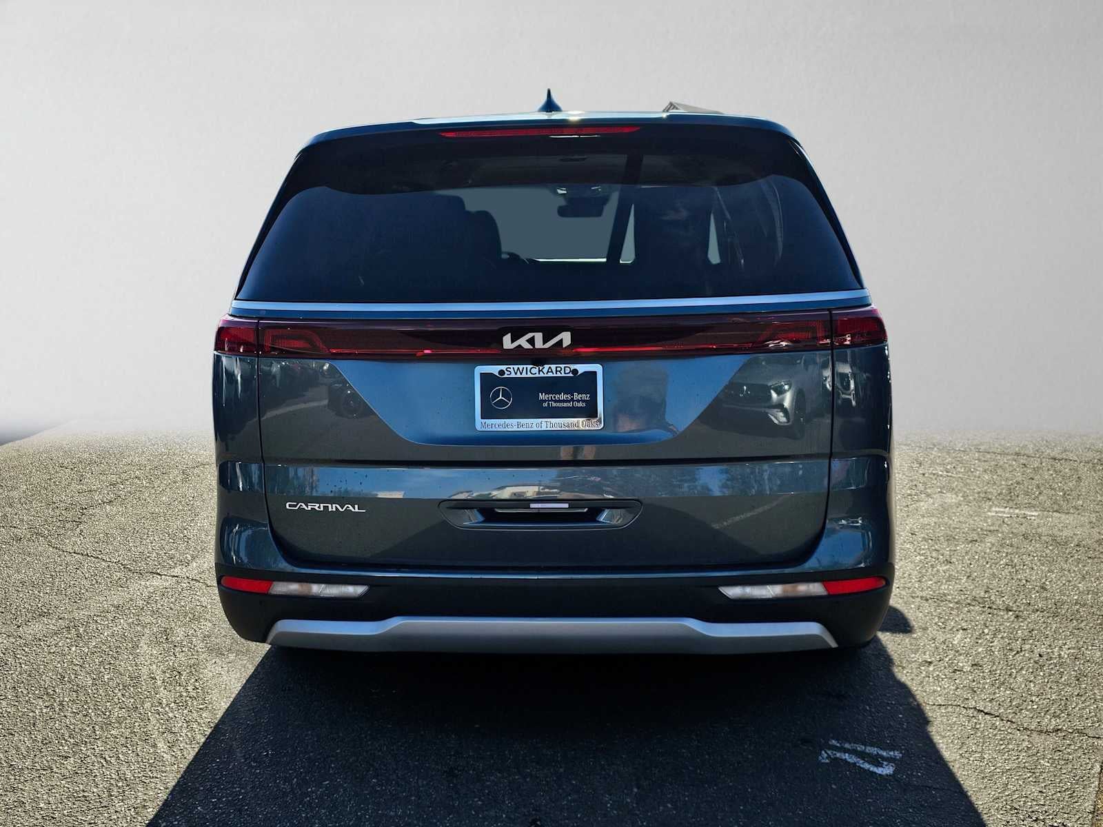 2024 Kia Carnival EX