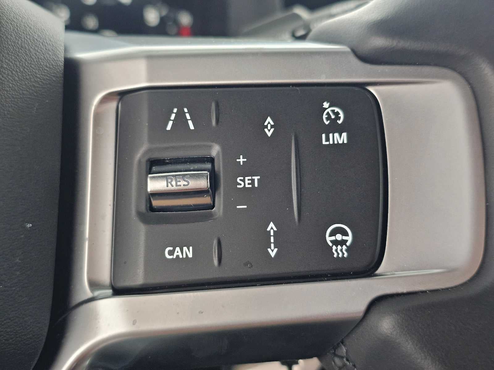 2025 Land Rover Discovery S