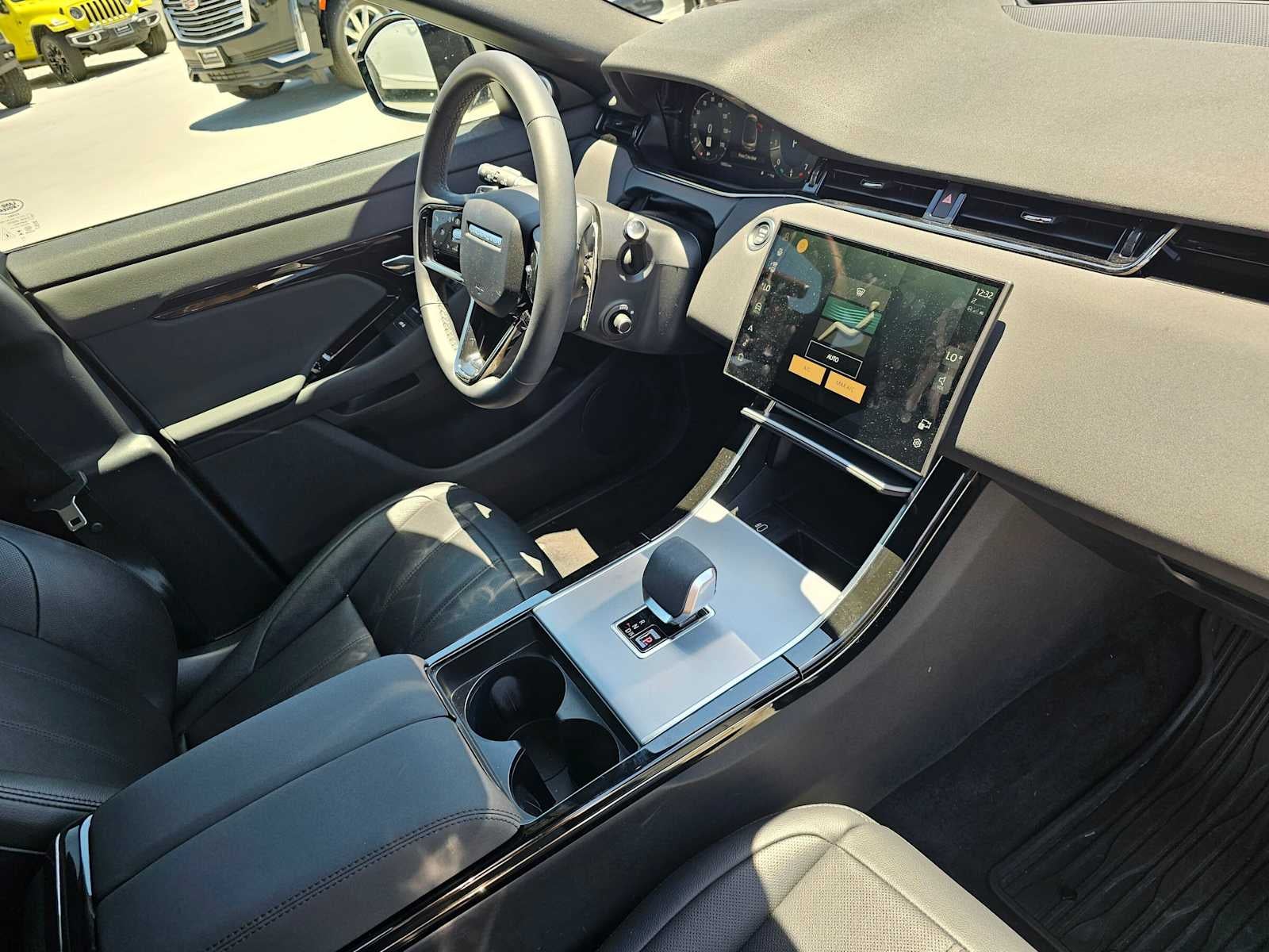 2025 Land Rover Range Rover Evoque Core S