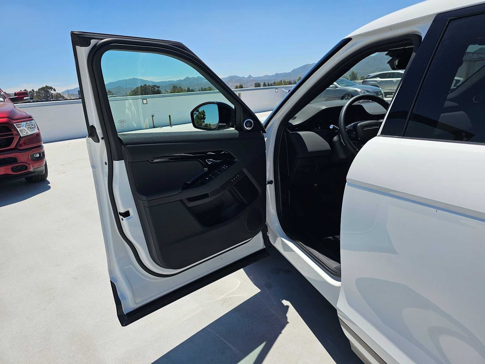 2025 Land Rover Range Rover Evoque Core S