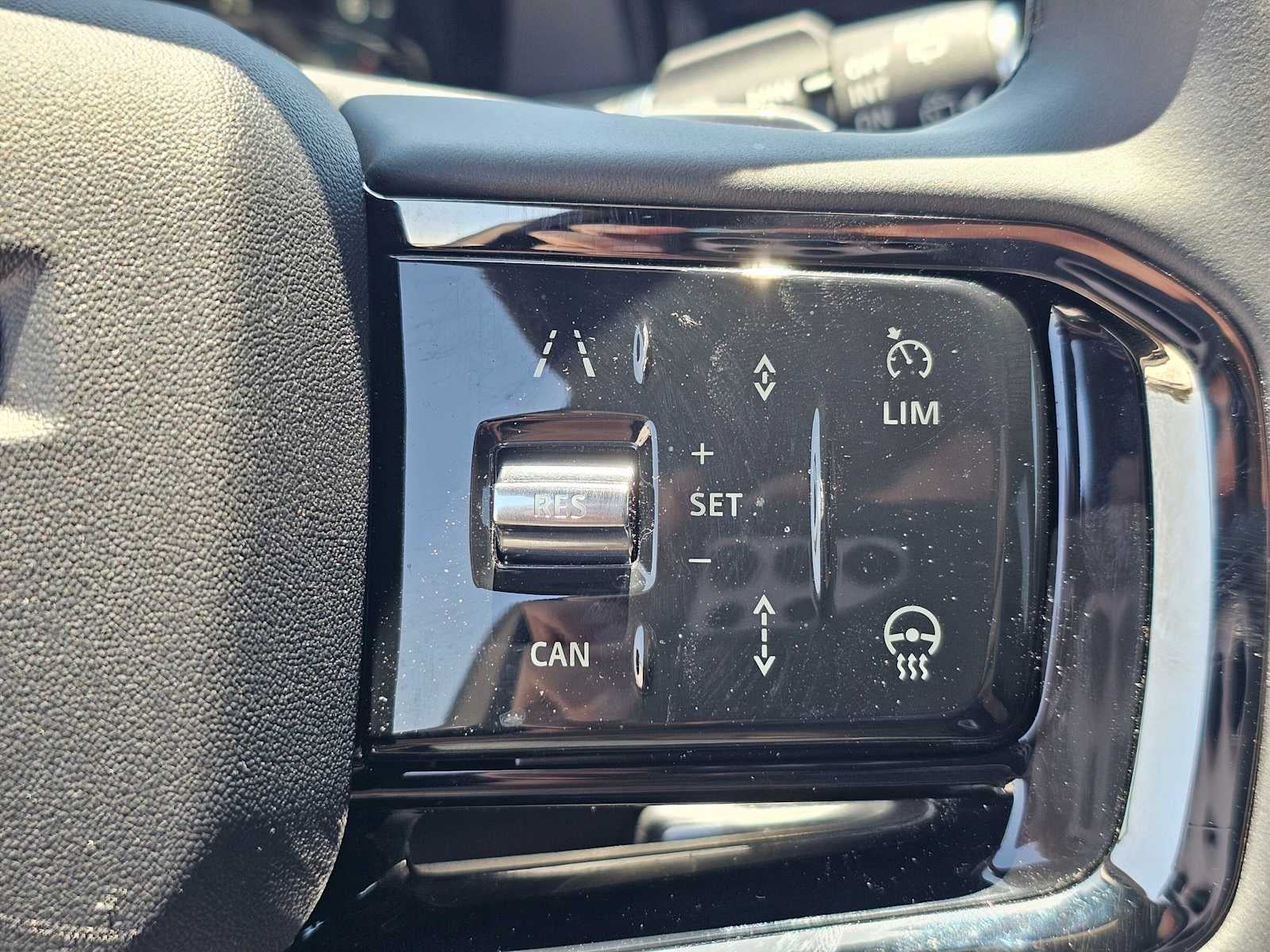 2025 Land Rover Range Rover Evoque Core S