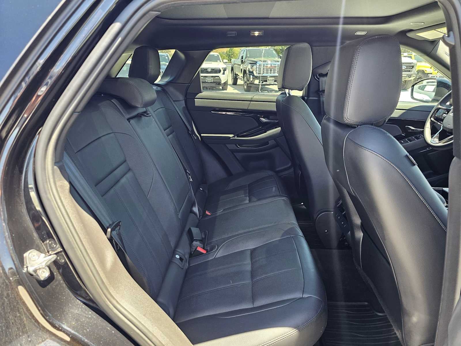 2025 Land Rover Range Rover Evoque Core S