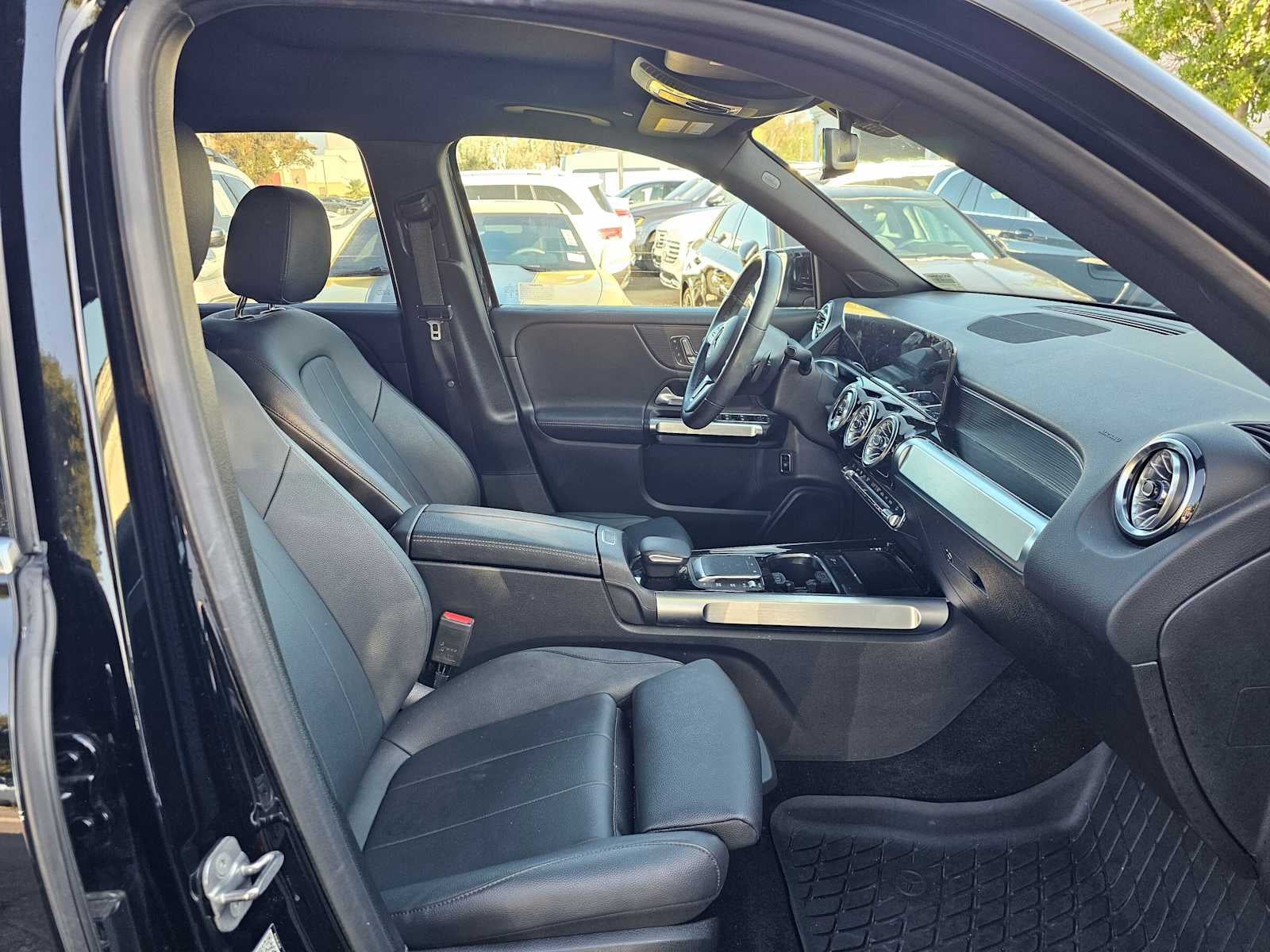 2023 Mercedes-Benz GLB 250 SUV